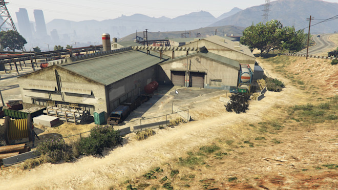 El Burro Heights - Vehicle Warehouse in GTA Online on the GTA 5 Map ...