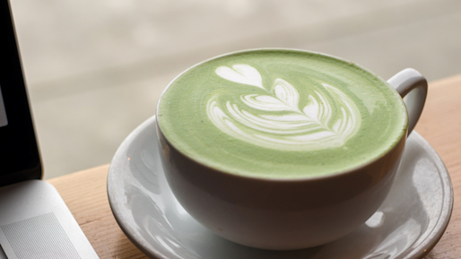 Matcha vs green tea: Differences and benefits