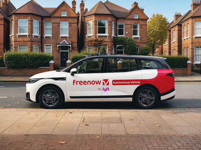 Apollo Go and Freenow Launch RT6 Road Tests in London