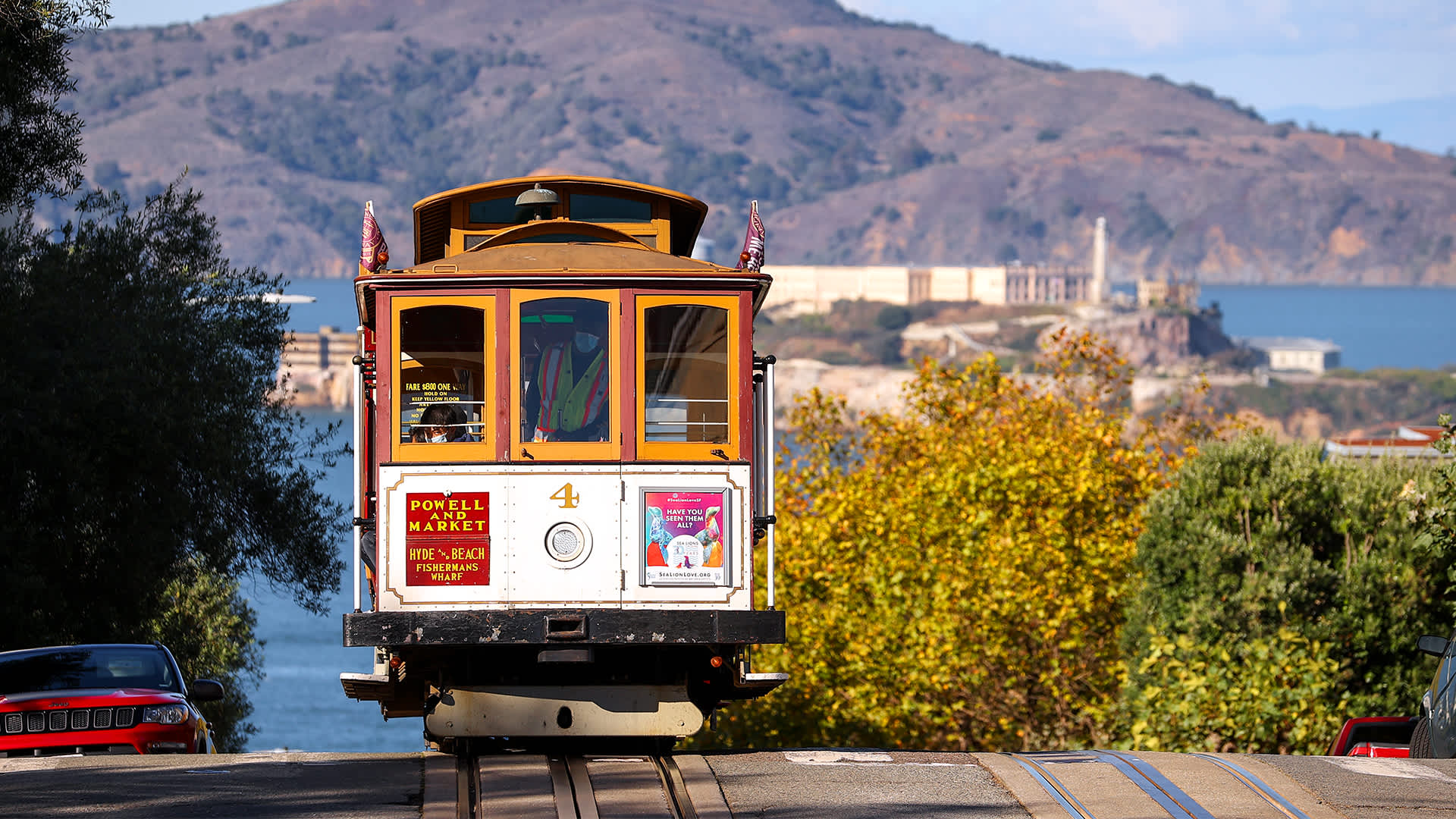 San Francisco’s famous cable car on Hyde Street in San Francisco, California. (Photo by Tayfun Coskun/Anadolu Agency via Getty Images)
