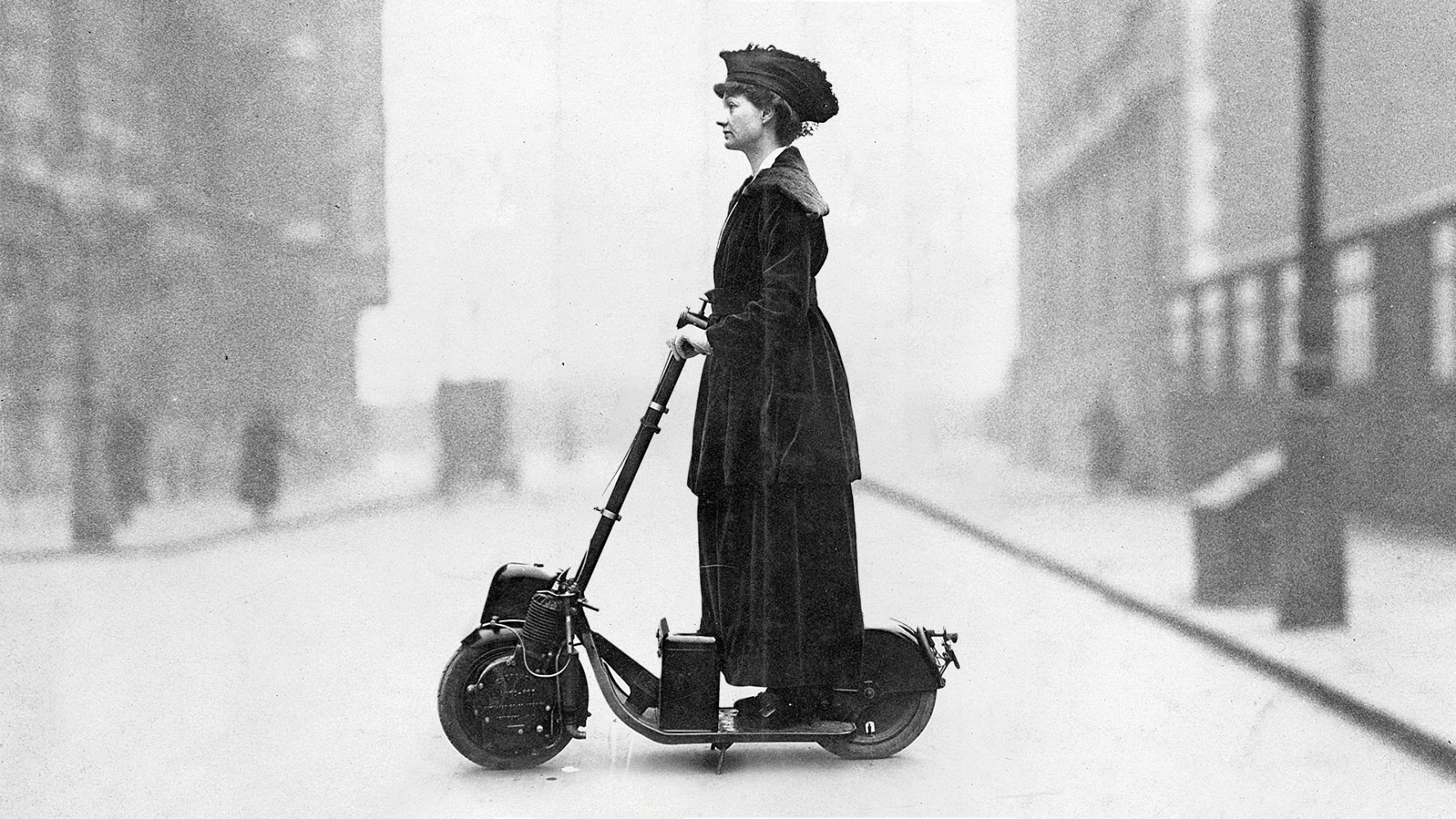 Florence, Lady Norman (1884 - 1964), traveling on her motor scooter to the offices, London, circa 1916. (Photo by Paul Thompson/FPG/Archive Photos/Getty Images)