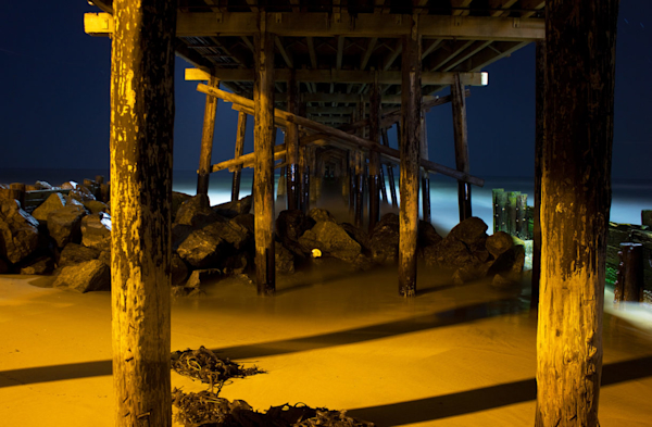 newport-pier-night