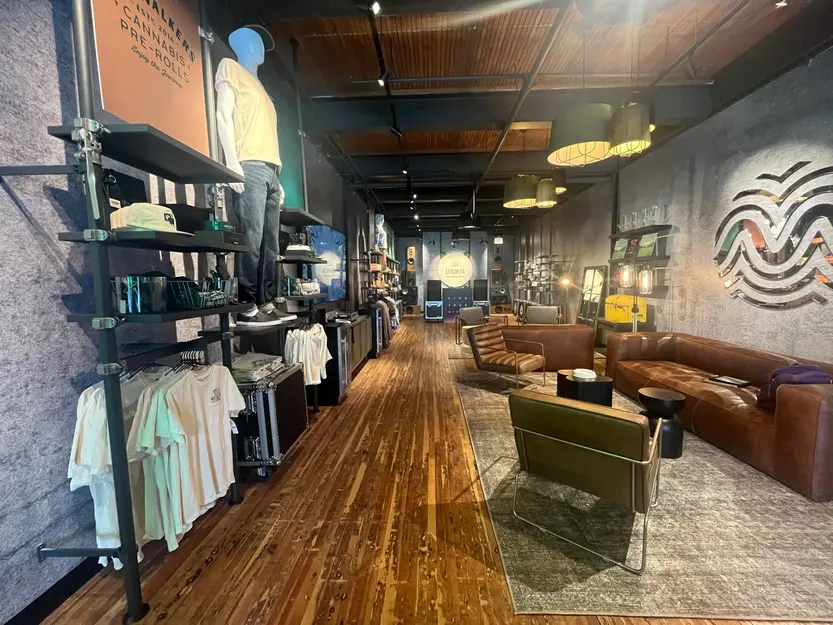 RISE Dispensary at Salt Shed Chicago | RISE Dispensary