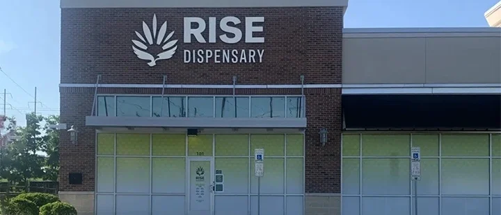 RISE Philadelphia Dispensary-mob.webp