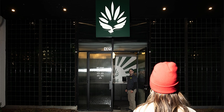 How to Find the Best Dispensary Near You BIL-01 C-45-VariantB-Desktop V001
