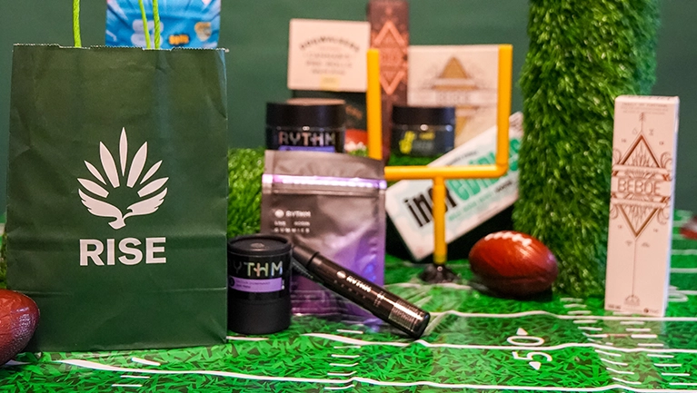 Superbowl C-02-HeroContent-Mobile V001