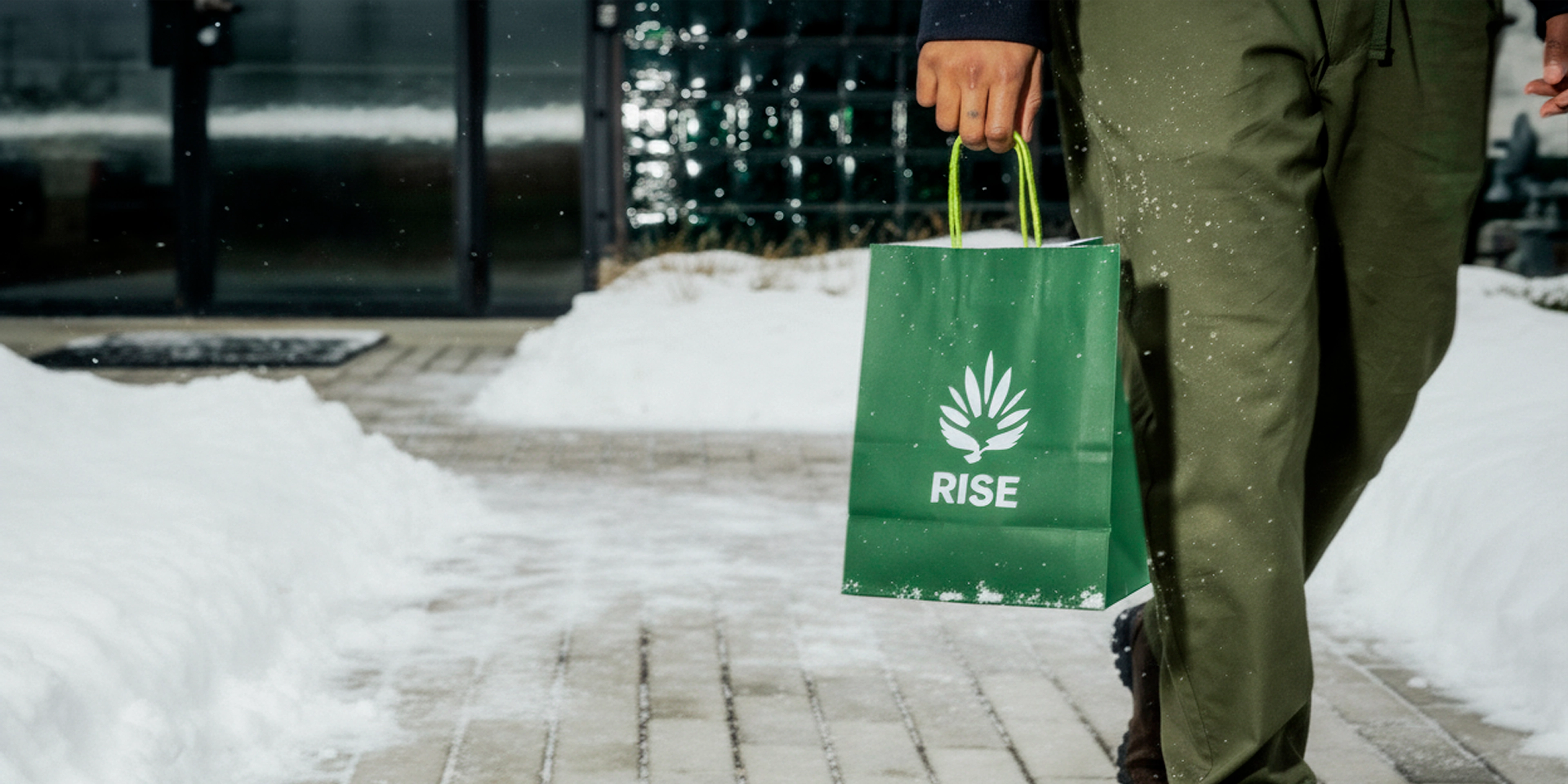 Winter Solstice Restrictive C-01-HeroHomepage-New-Desktop 3840x1920 V001