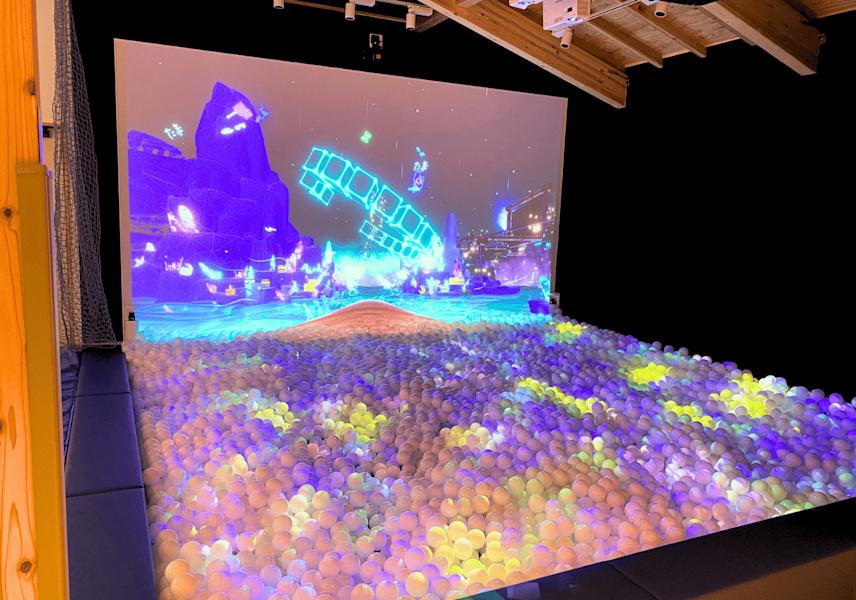 東京都利島村　屋内遊戯施設 「まごとえんがわ」