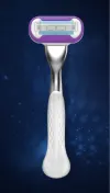 Vue vidéo à 360° du rasoir rechargeable Platinum Venus de Gillette