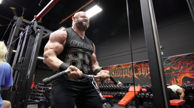 Take a tour of Flex Lewis' Dragon's Lair Gym in Vegas