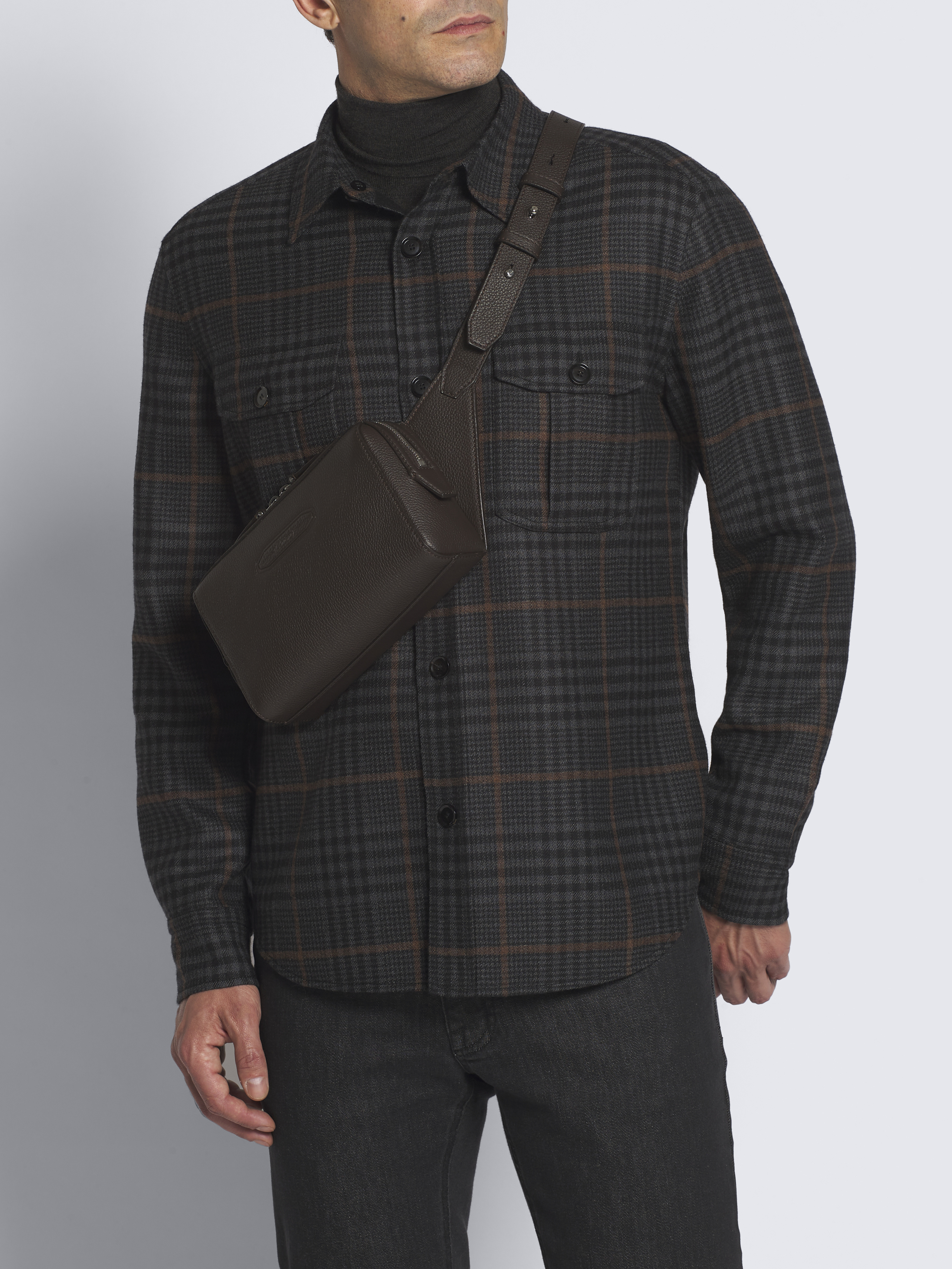 ダークブラウン グレインレザー ベルトバッグ