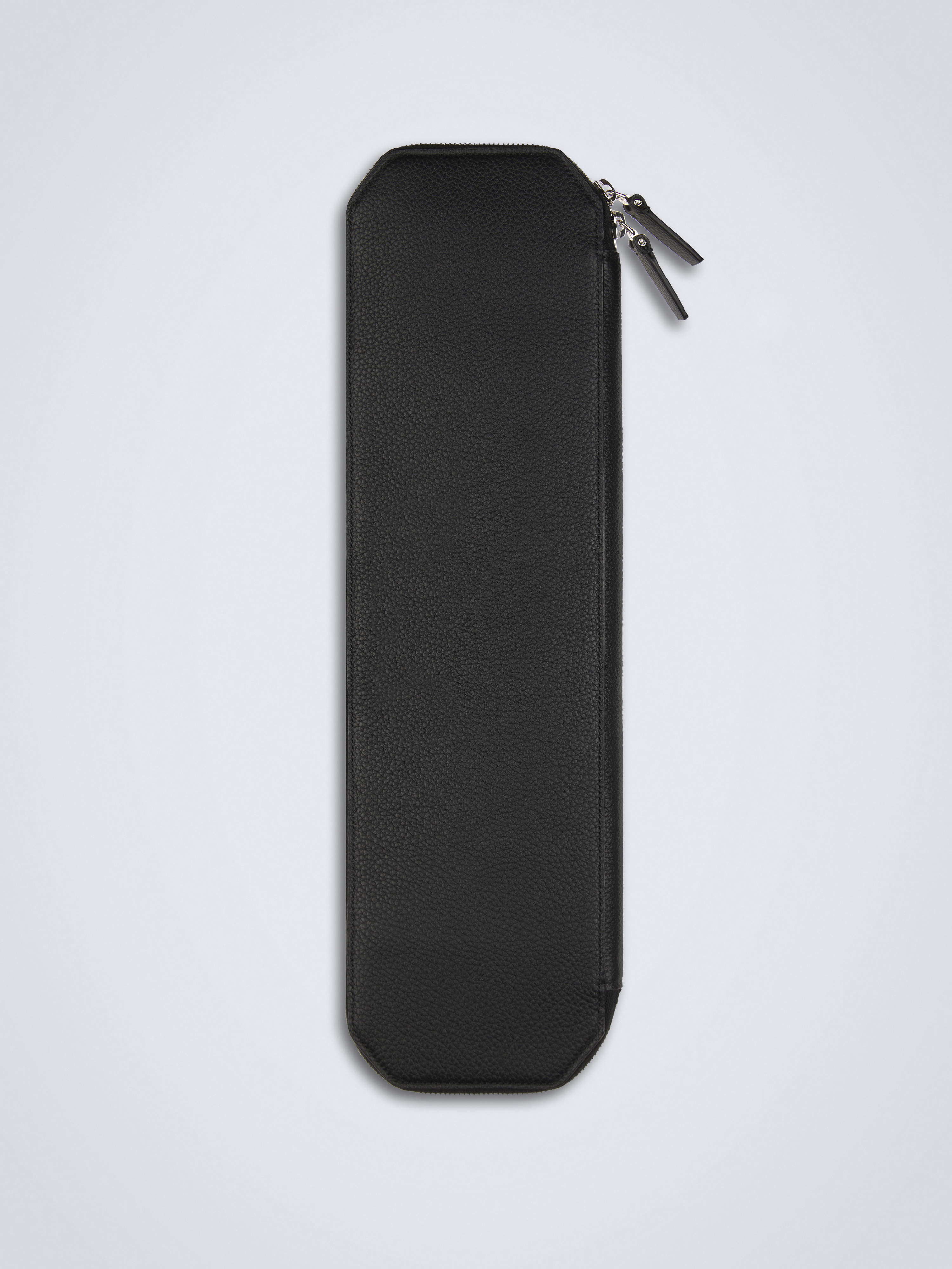 ▫️ブリオーニ▫️ブラック グレインレザー パスポートケース Brioni 純正品 ▫️ブリオーニ▫️ブラック グレインレザー パスポートケース