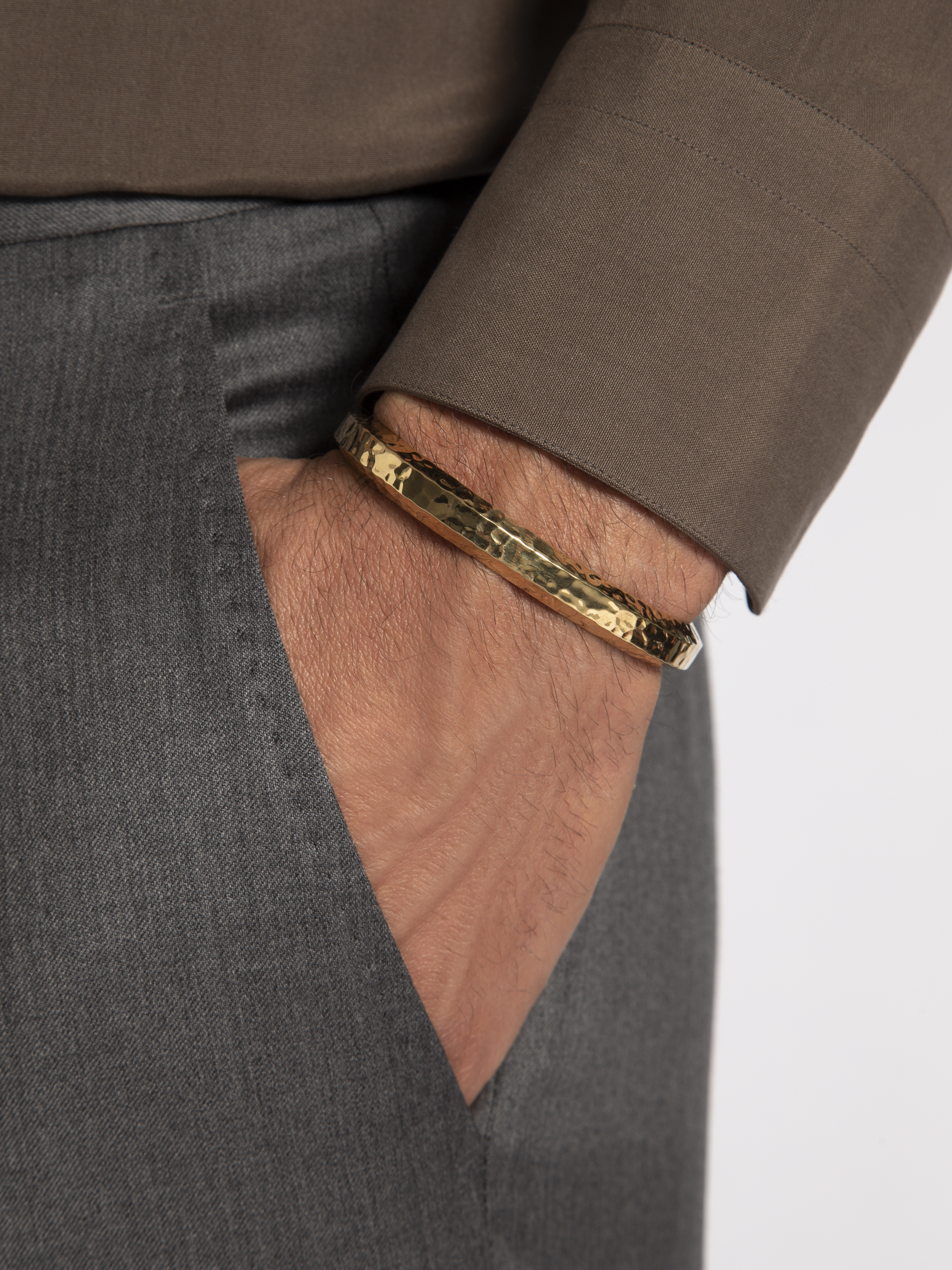 oversætter Distribuere polet Bronze hammered bracelet | Brioni® US Official Store
