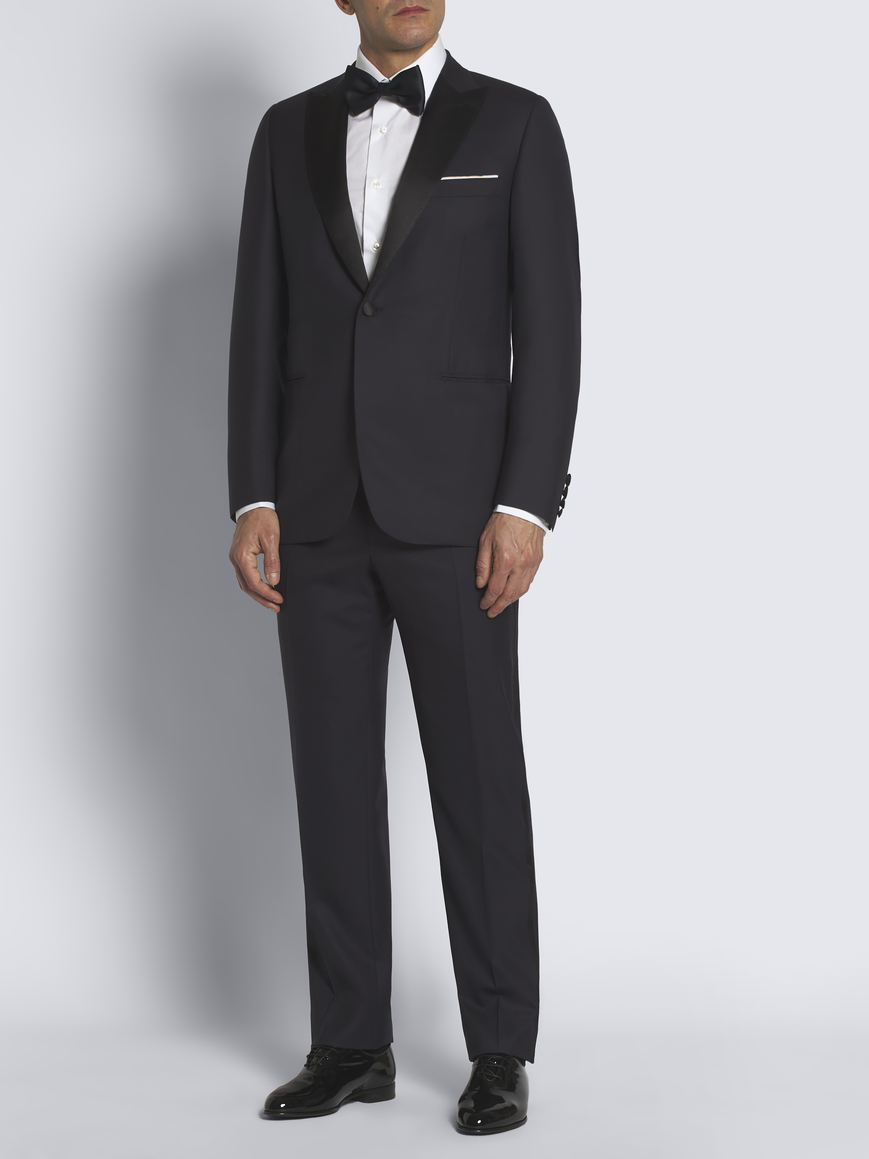 Essential midnight blue Super 160's wool Policleto tuxedo