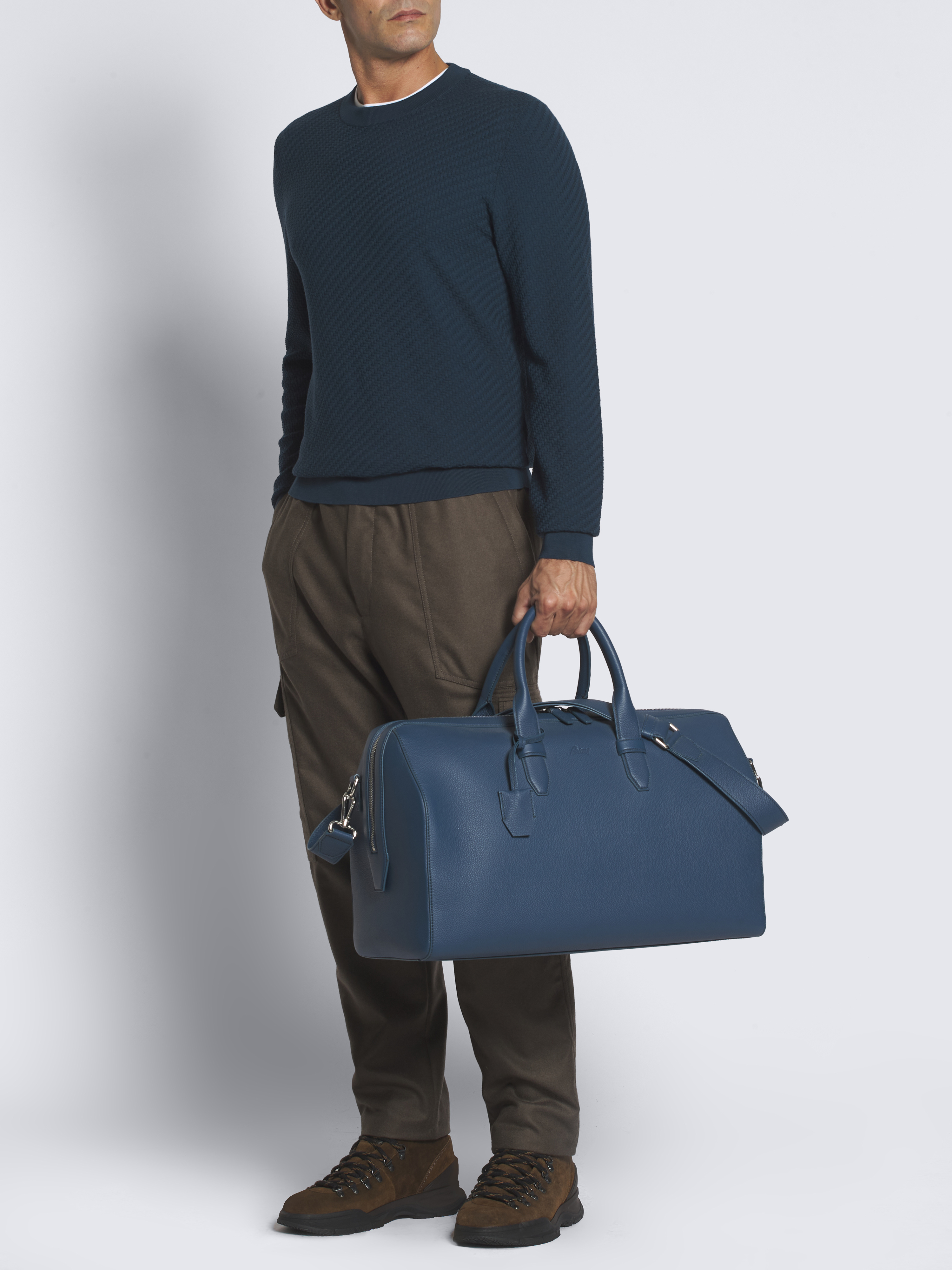 14kgfブルーオブシディアンⅦ Sapphire blue grained leather duffle bag