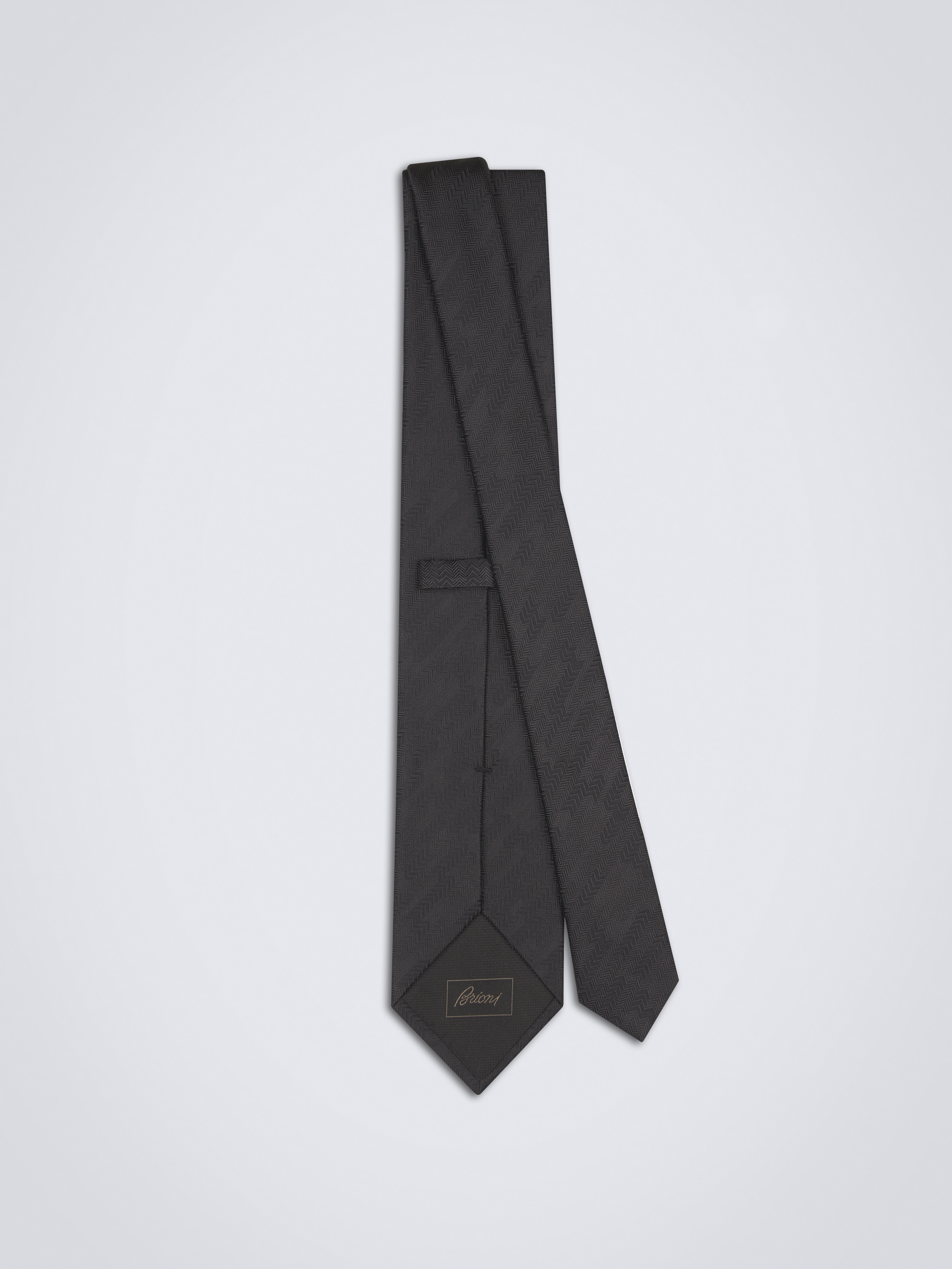 BRIONI ネクタイ ソリッド ネイビー　サテンシルク Original_ecom-O61D00OC4291000E.jpg