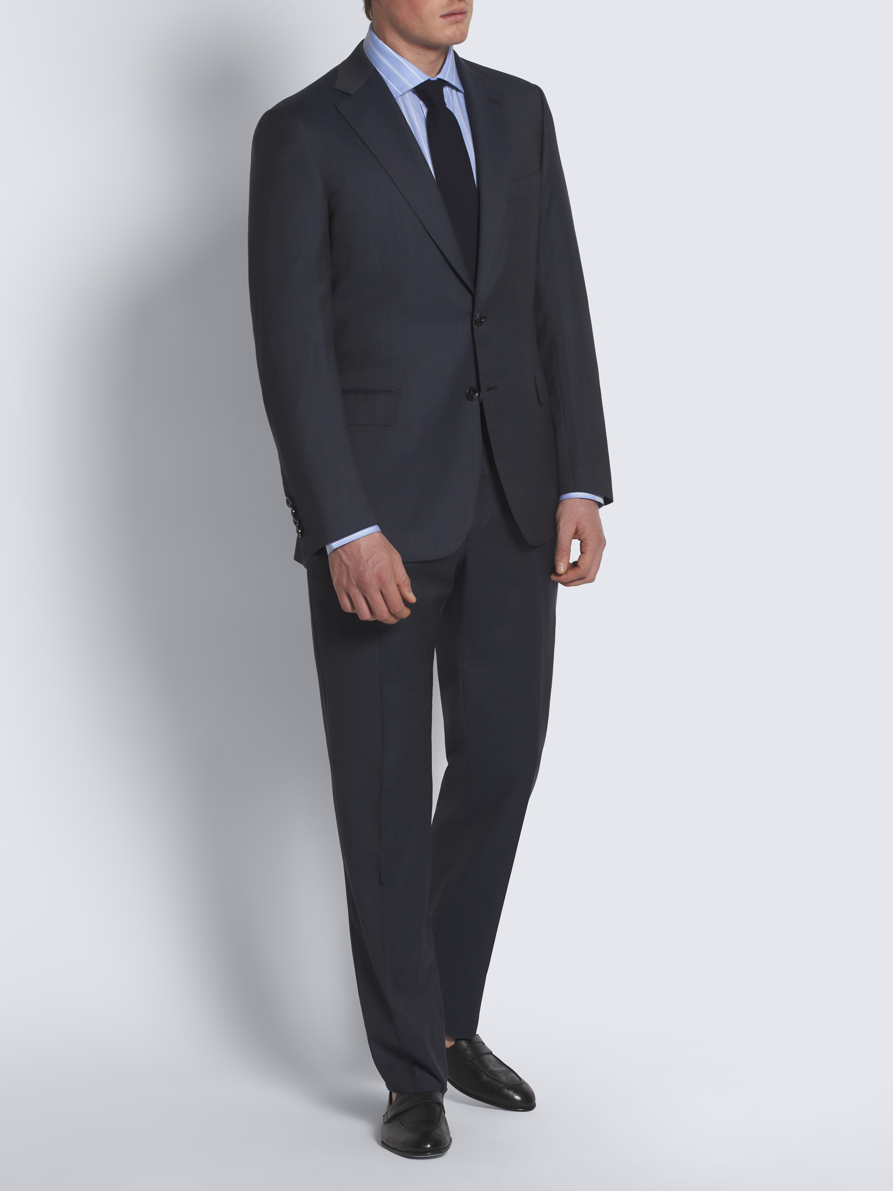 ネイビーブルー ヘリンボーン スーパー160ウール Brunico スーツ