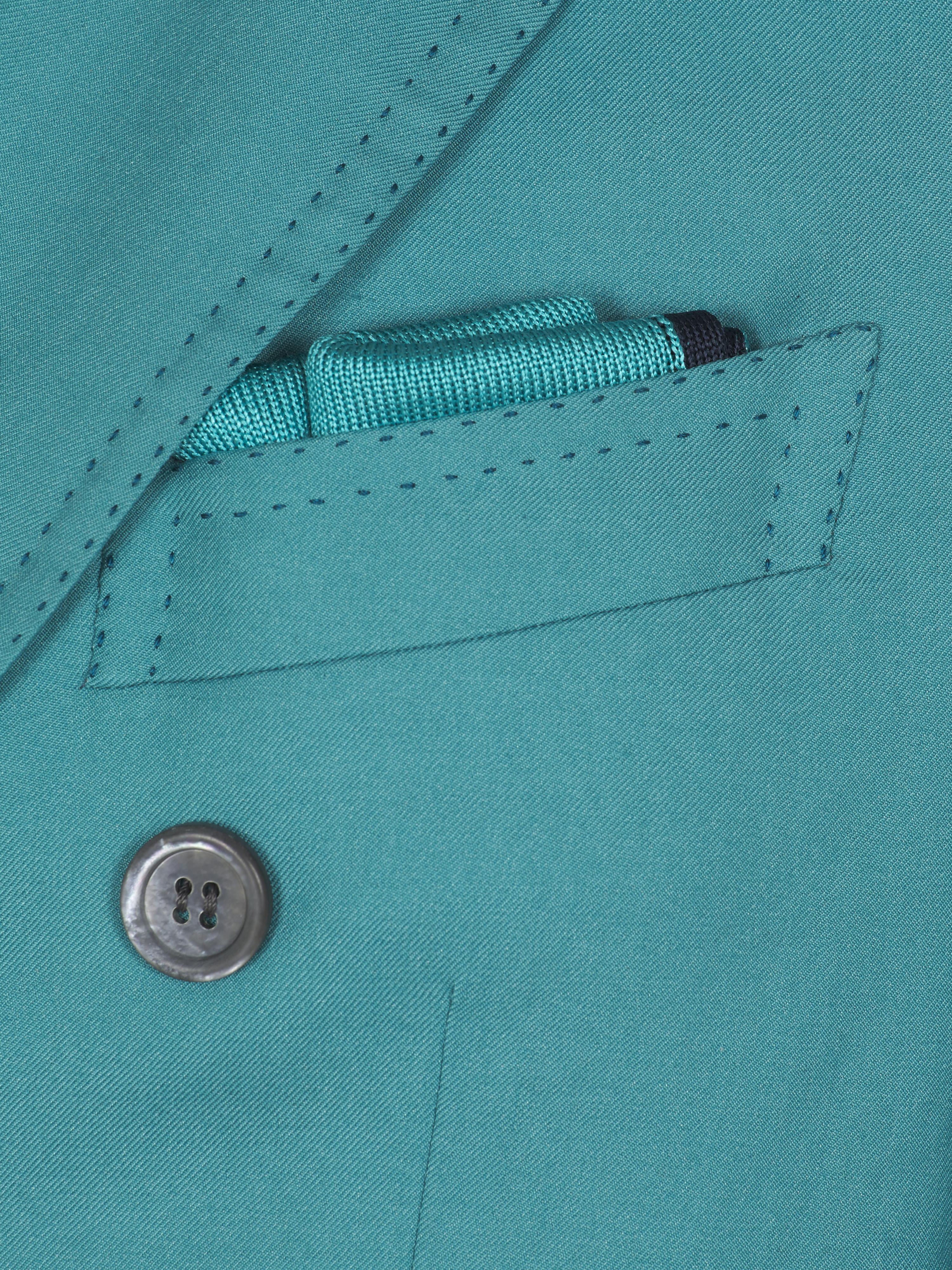 Brioni　シルクネクタイ　ポケットチーフ付き Brioni シルクネクタイ ポケットチーフ付き - メルカリ