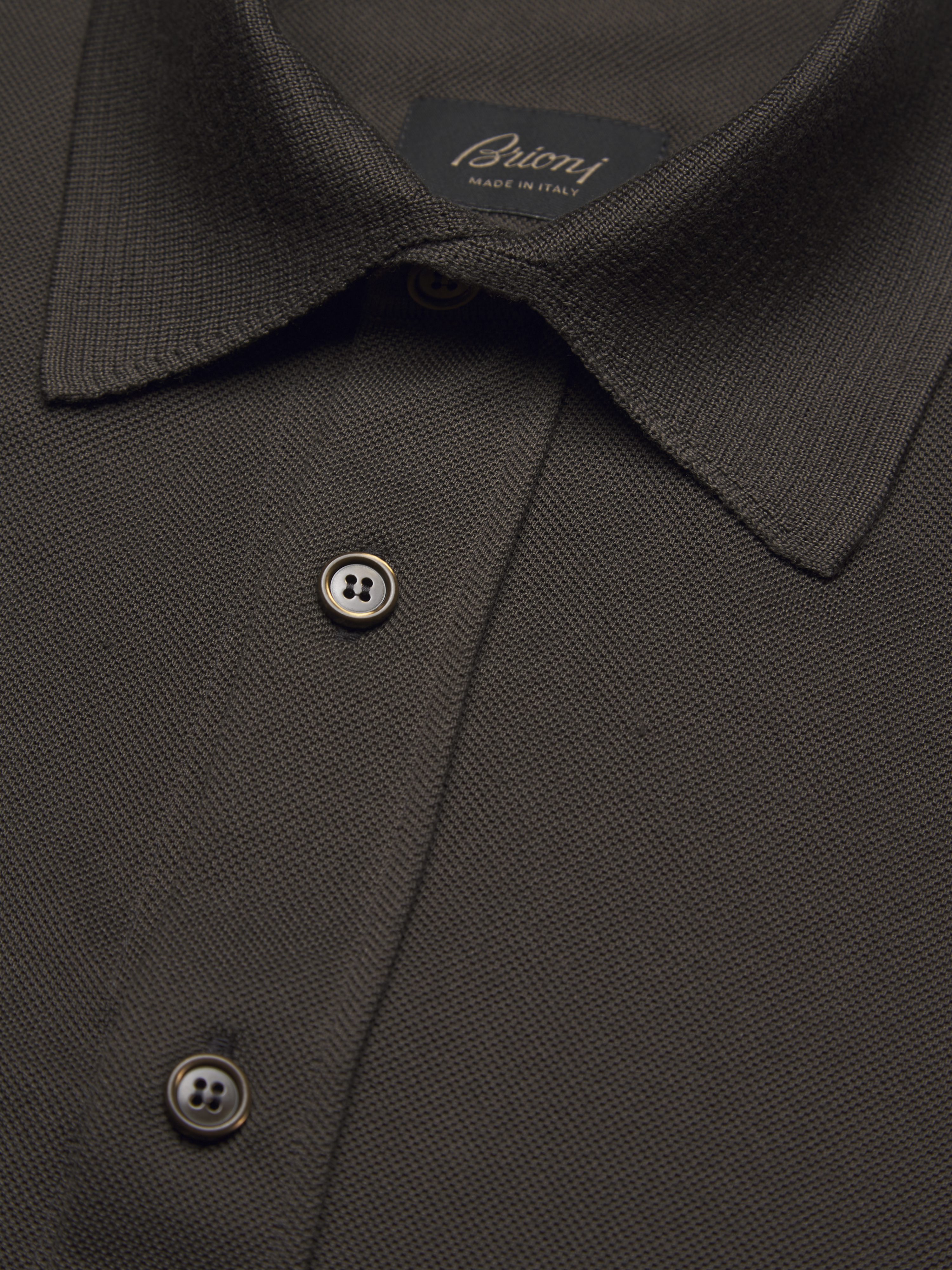 Chemisier En Soie Brioni - Marron à Pois Violets, Neuf Avec Étiquettes, Prix Original 1075$