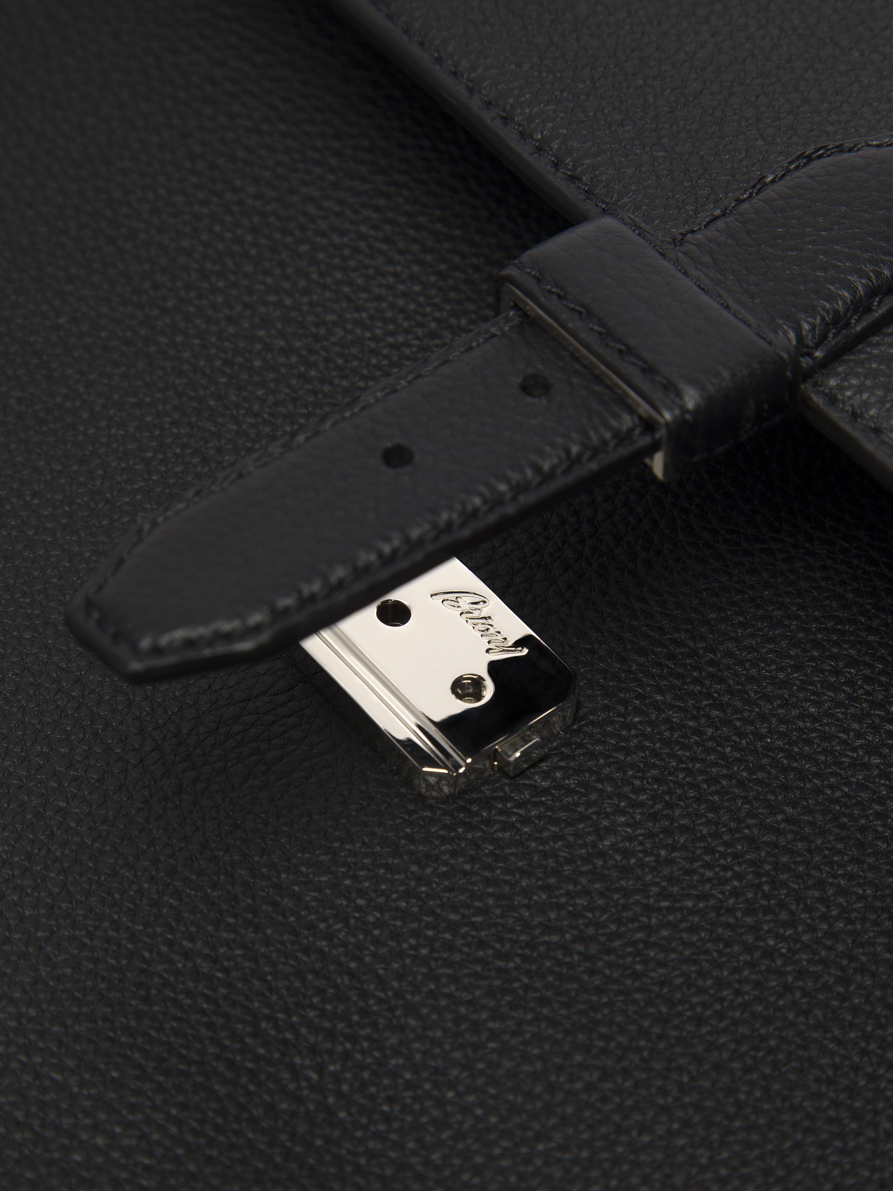 ▫️ブリオーニ▫️ブラック グレインレザー パスポートケース Brioni 純正品 ▫️ブリオーニ▫️ブラック グレインレザー パスポートケース