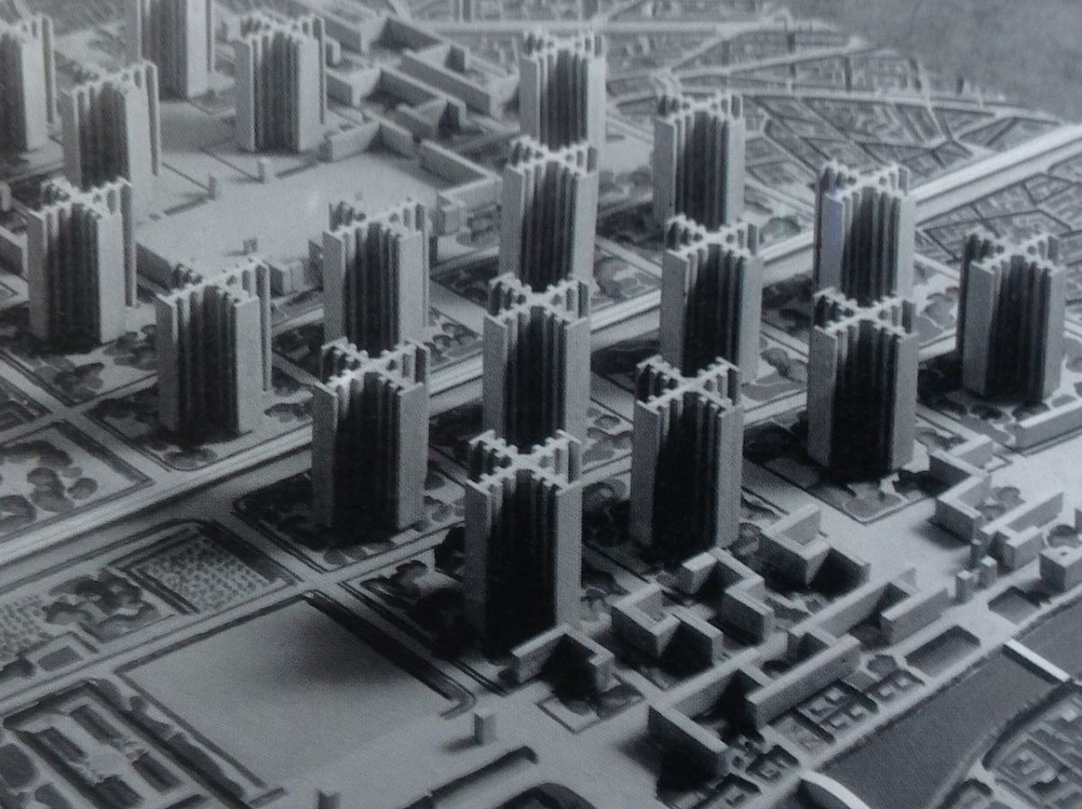 Model of the Plan Voisin for Paris by Le Corbusier displayed at the Nouveau Esprit Pavilion (1925). Credit: Creative Commons/SiefkinDR