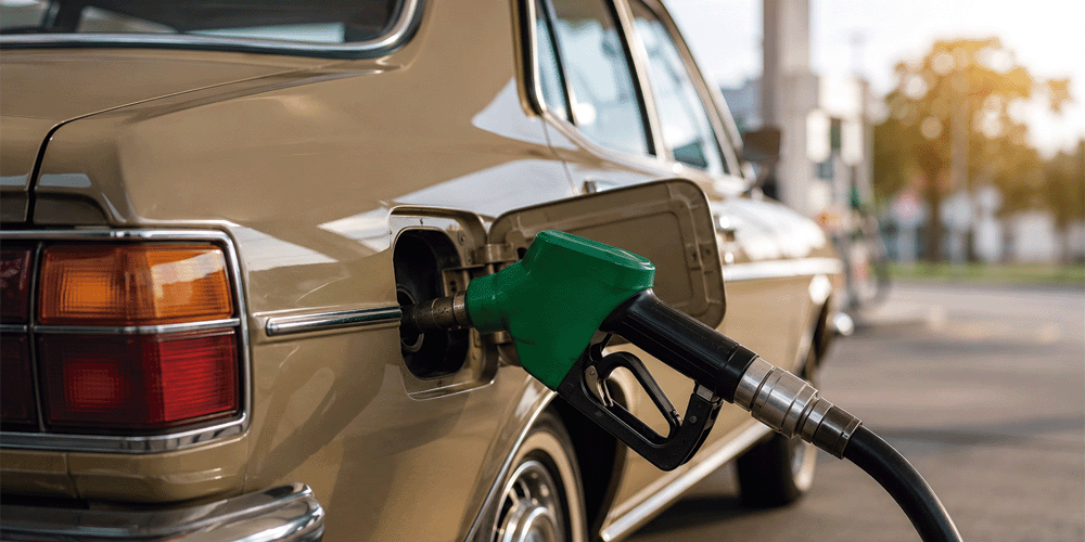 Nova gasolina com mais etanol pode prejudicar carros antigos?