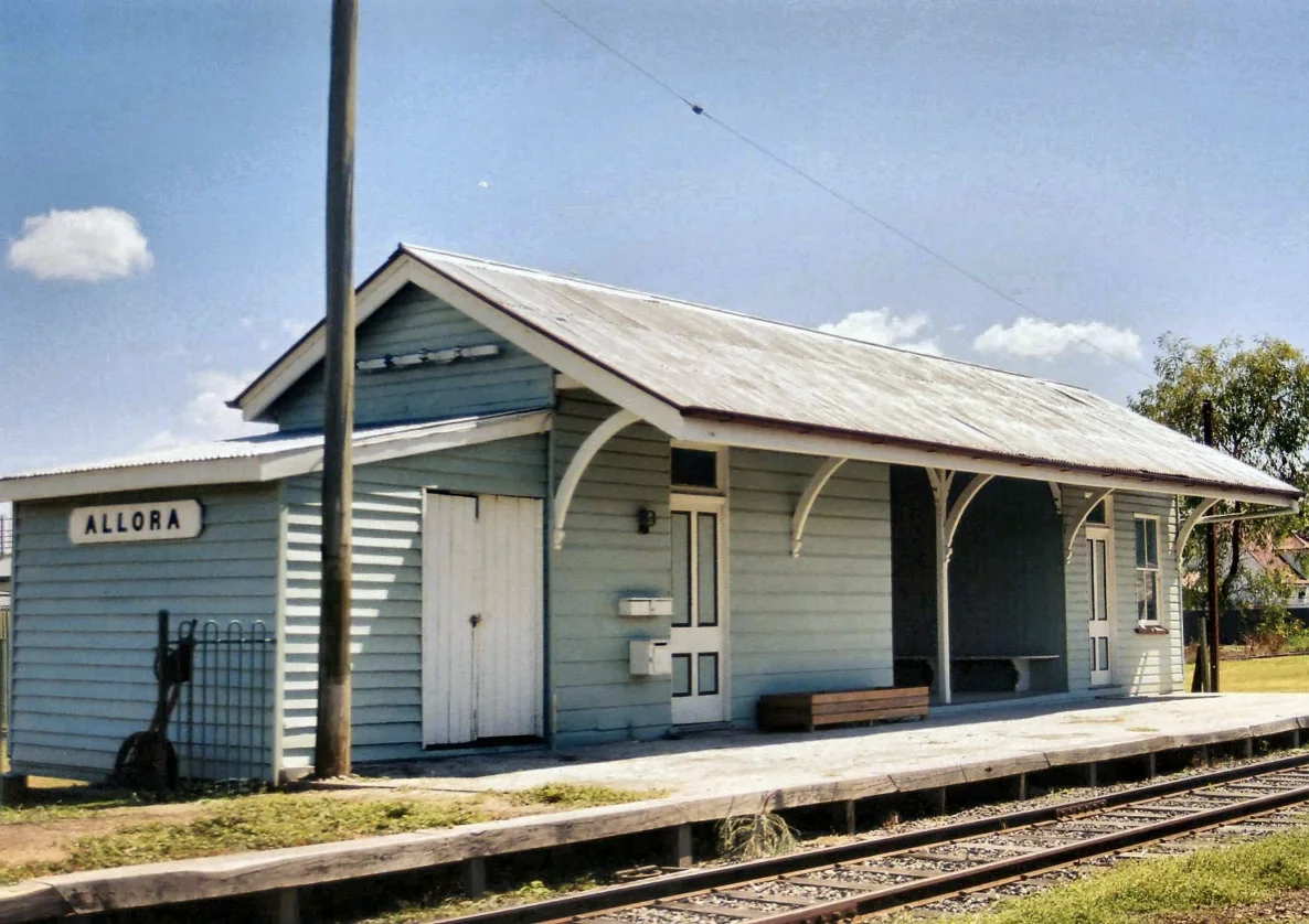 Railway Station, Allora