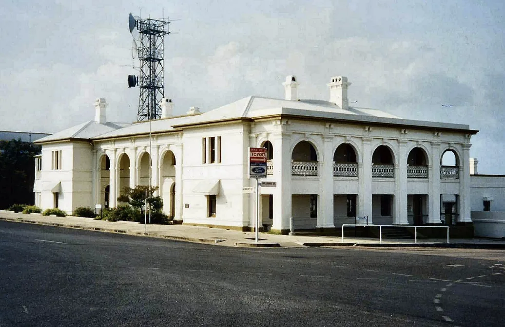 Court House and Public Offices, Bowen