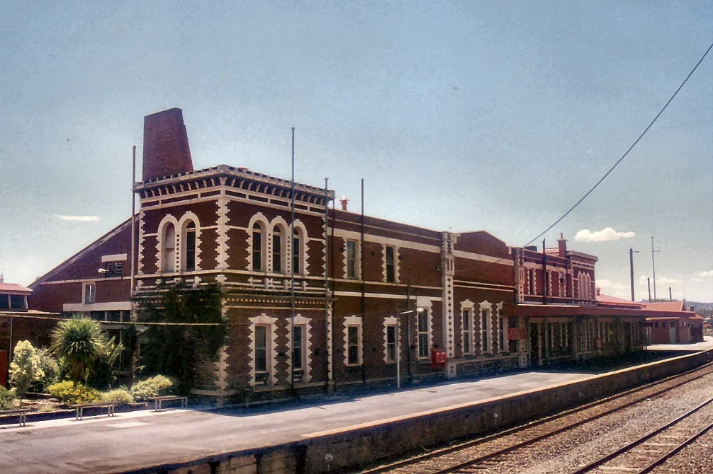 Railway Station, Seymour