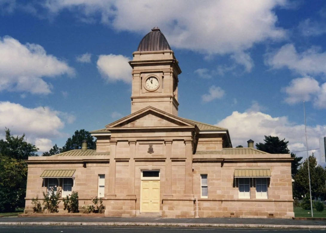 Court House, Warwick