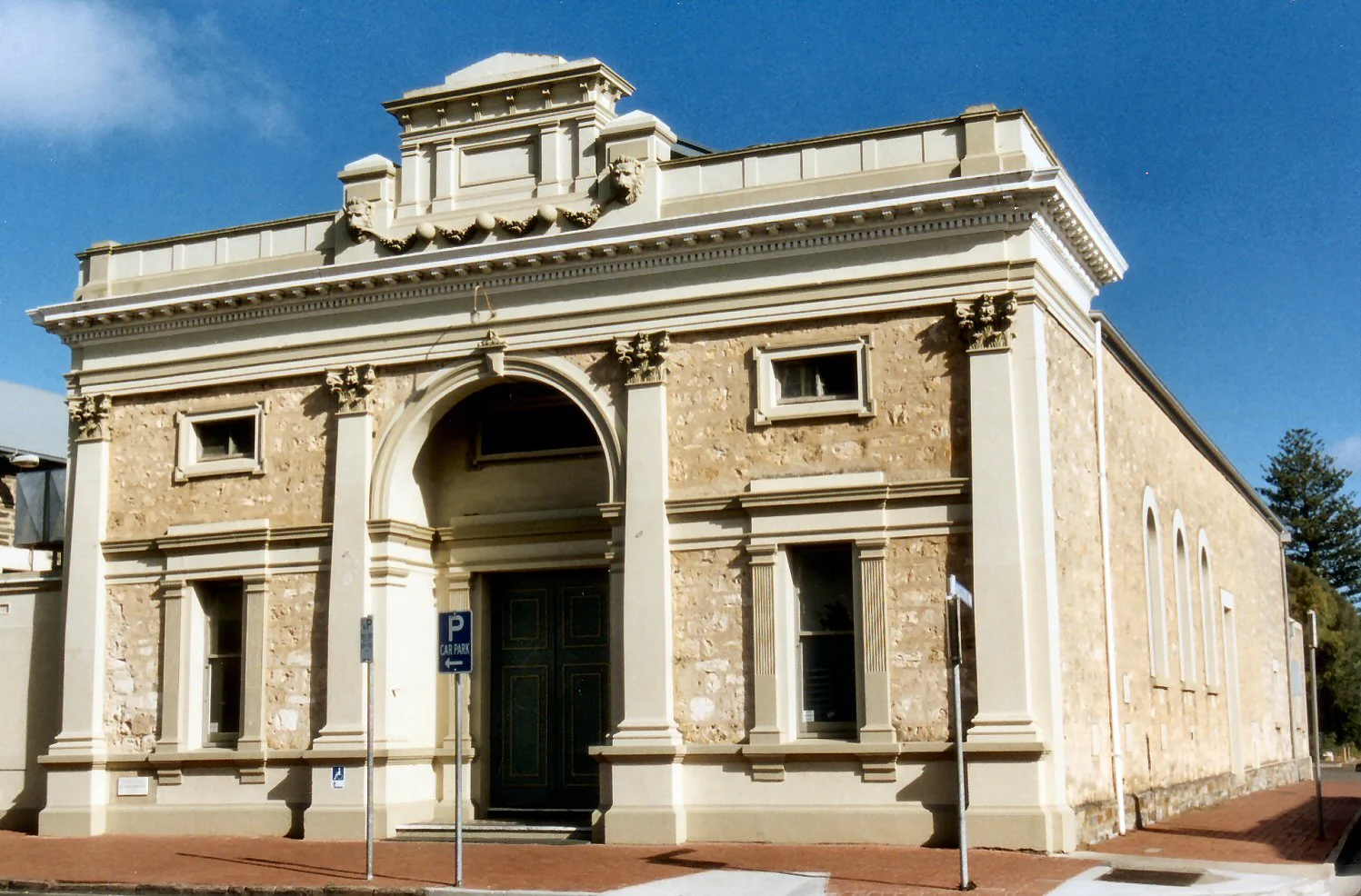 Town hall and council chambers, Victor Harbor, South Australia
