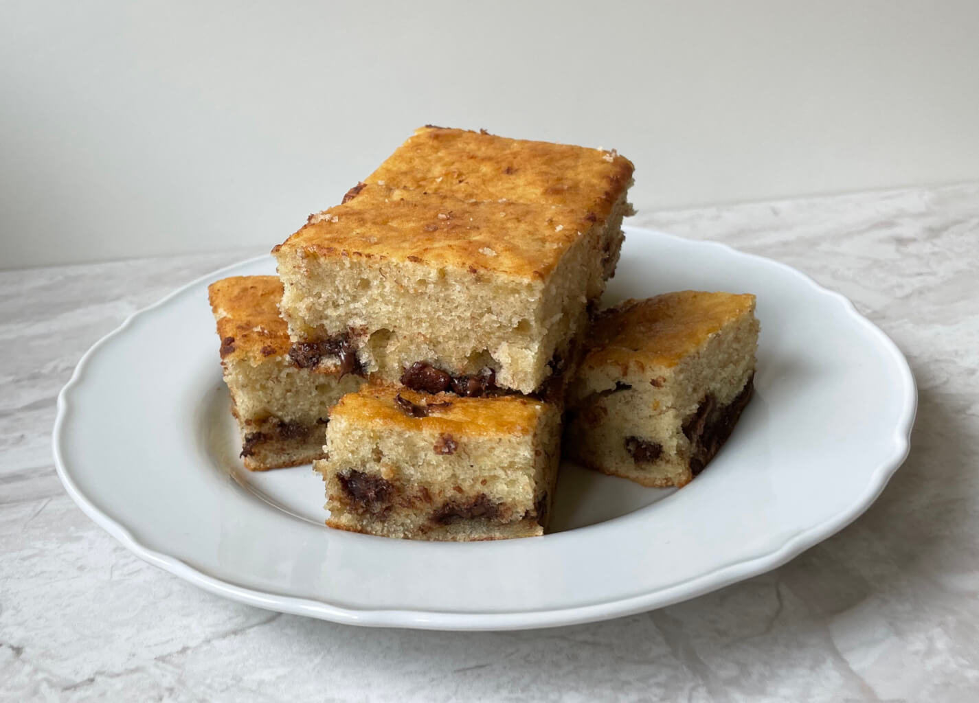 Easy Banana Cake with Chocolate Chunks