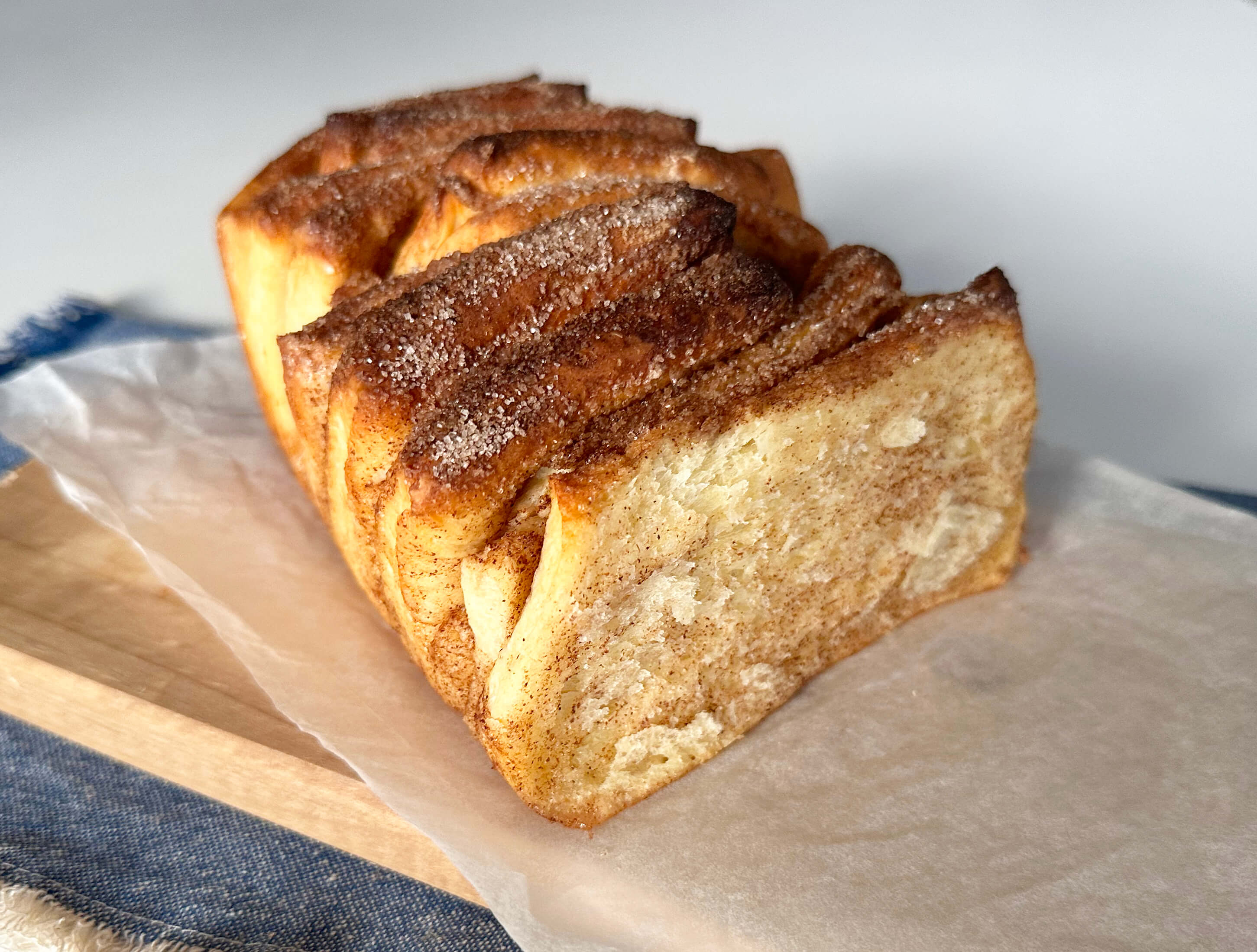 Warm & Sweet Cinnamon Pull-Apart Bread 