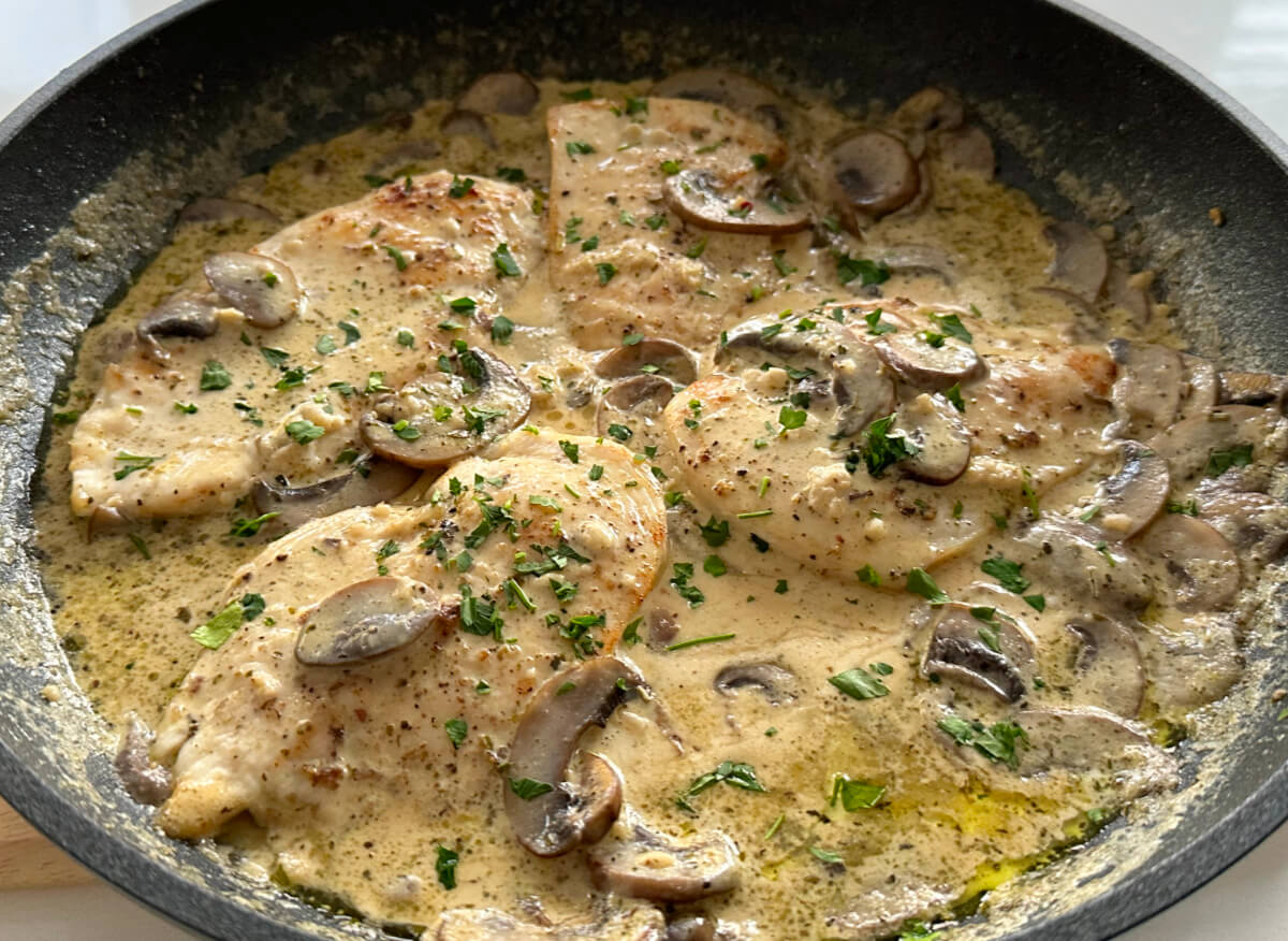 One-Pan Creamy Chicken & Mushrooms Easy, Comforting Dinner in 30 Minutes — KataCooks