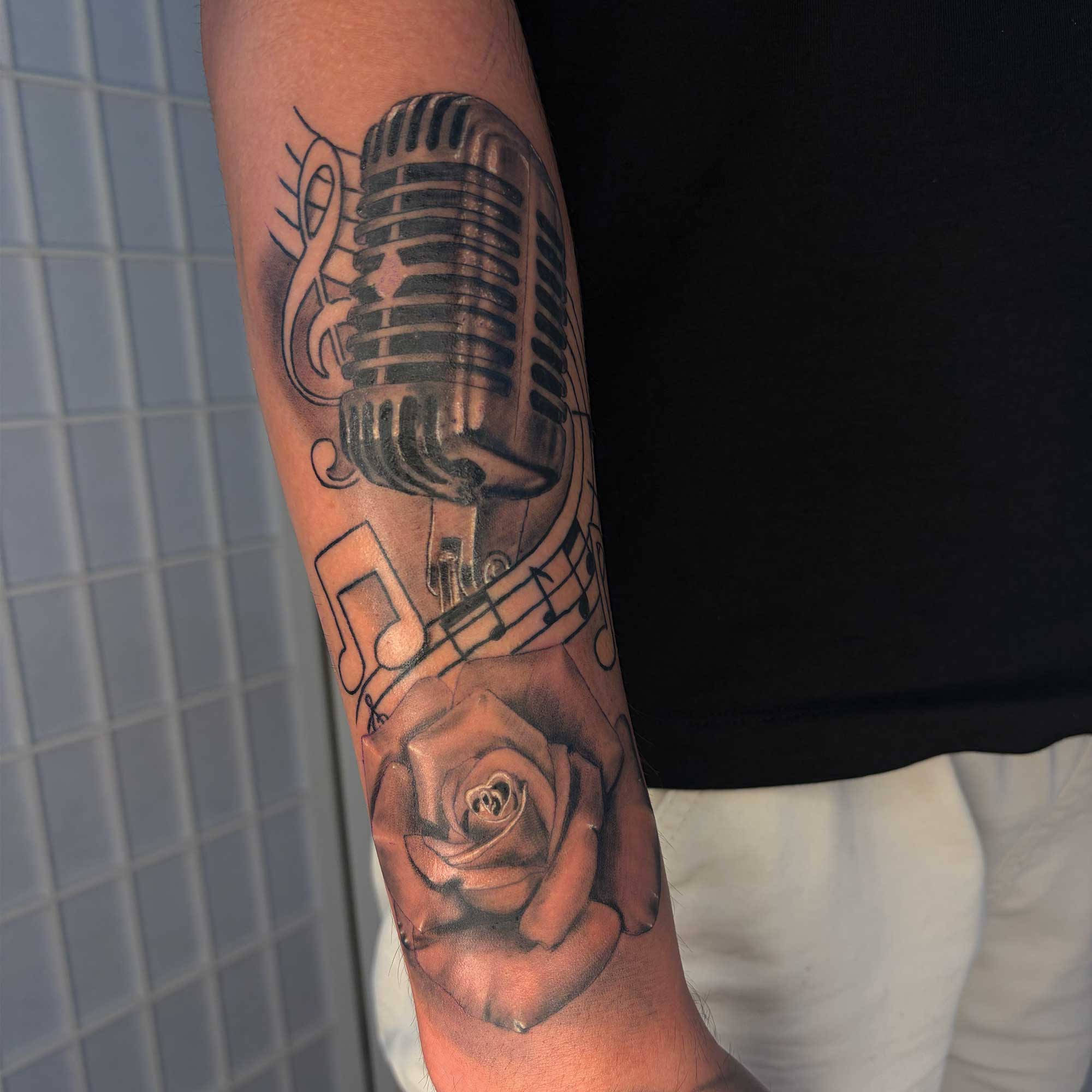 Microphone