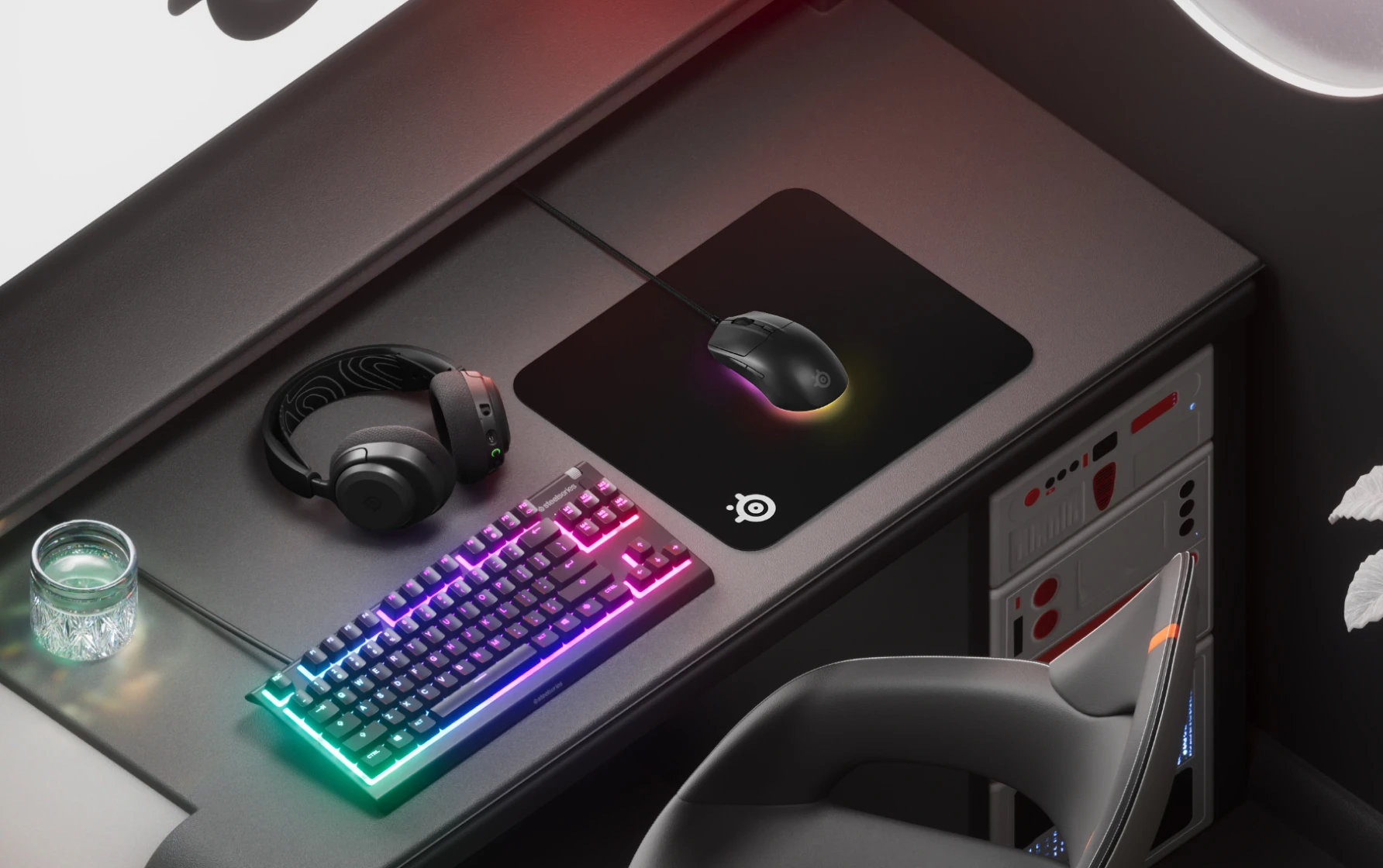 einrichtung mit qck-mauspad und anderen geräten der steelseries