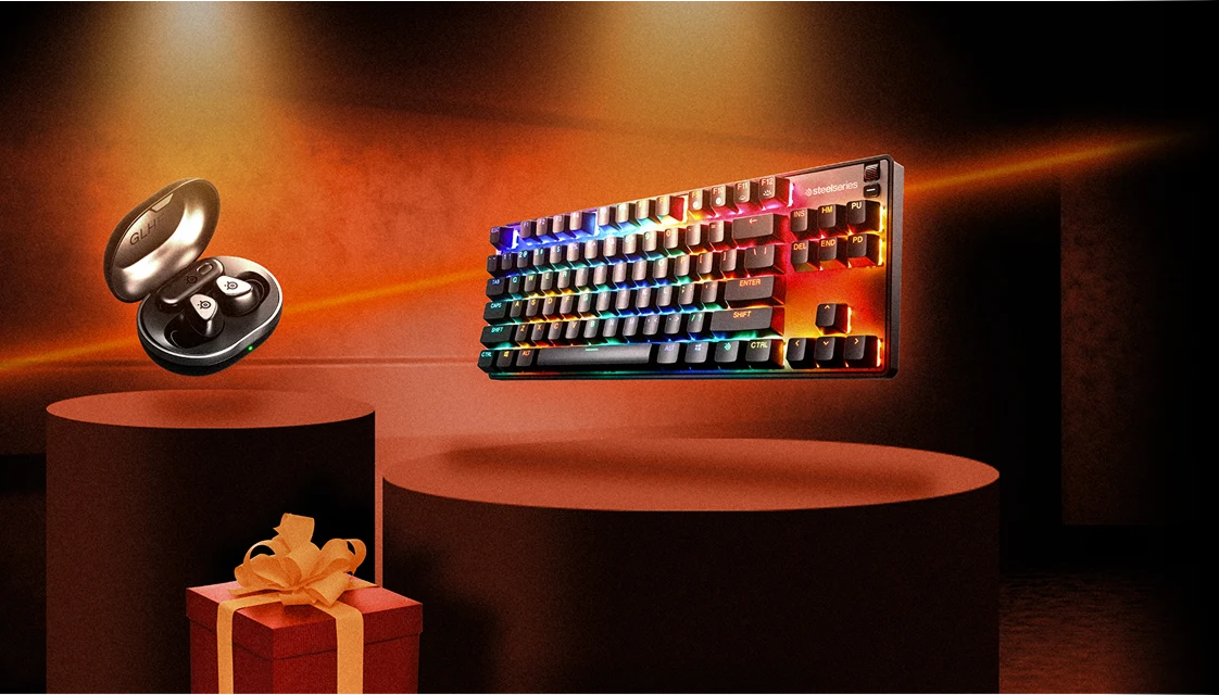 Une image des Arctis GameBuds et Apex Pro TKL Gen 3 exposés sur des socles, avec des lumières laser orange qui éclairent l'arrière-plan.