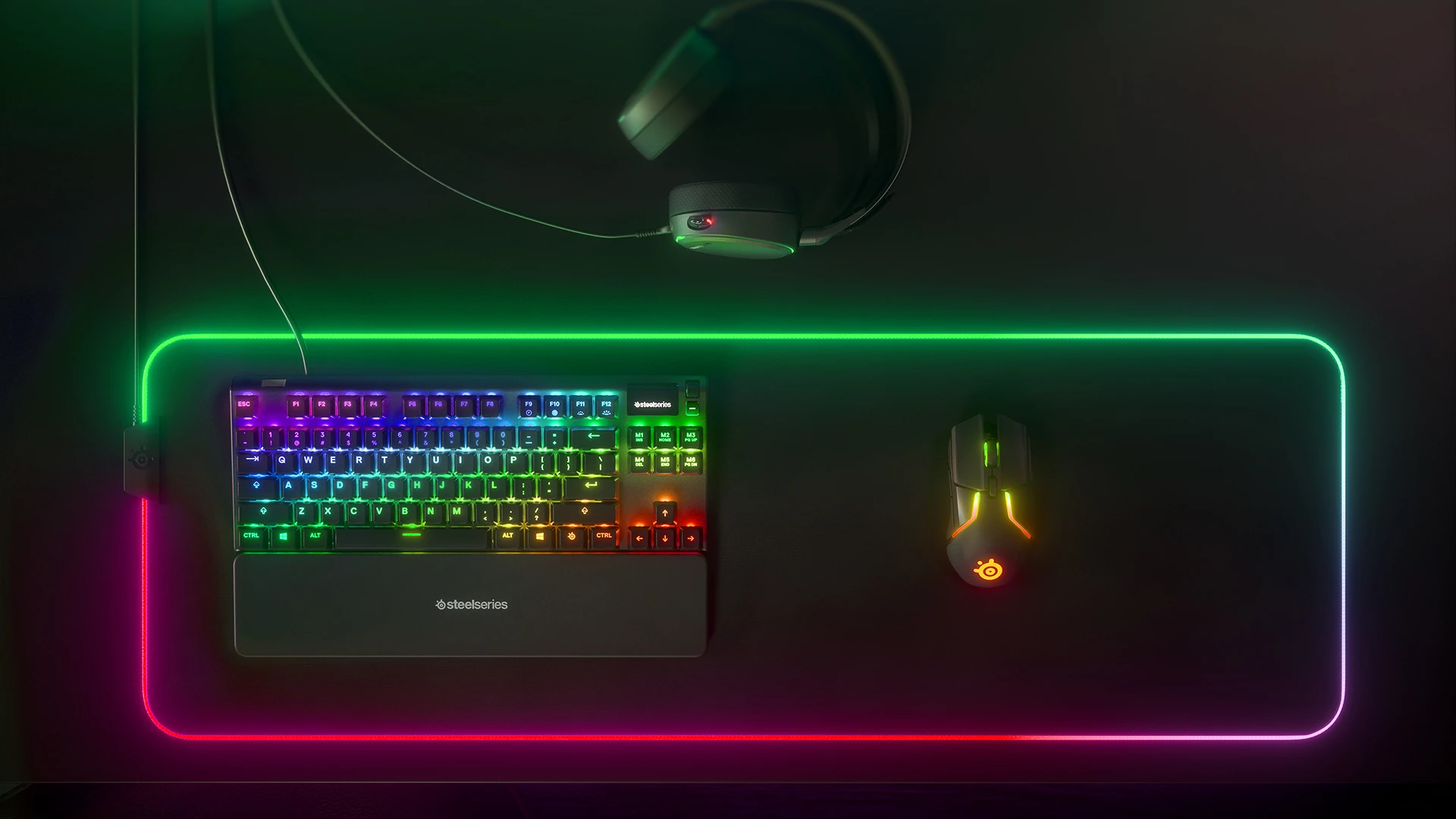 Souris Apex 7 steelseries et tapis de souris rgb