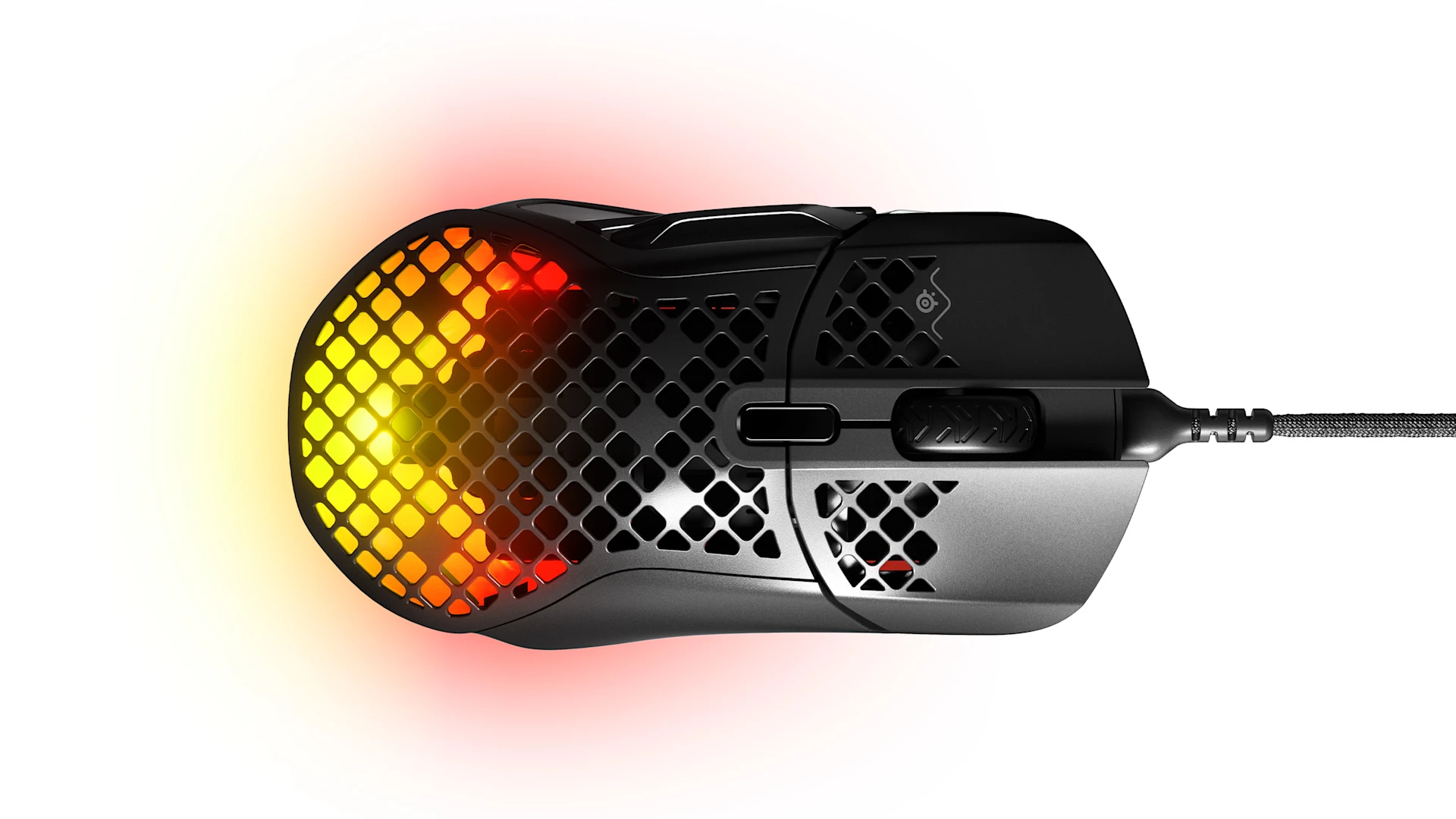 Översiktsbild av en Aerox 5-mus med RGB-belysningssystem genom nätdesignen.