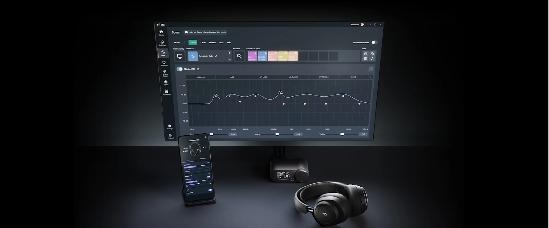 Arctis Nova Elite negro con el móvil al lado y ejecutando la aplicación companion en el destkop