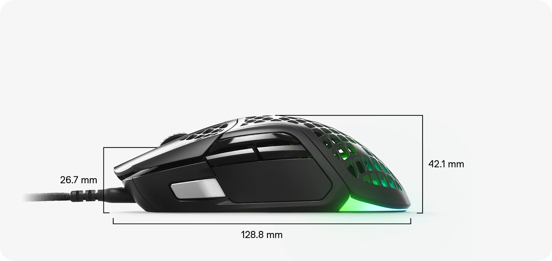 Vy från vänster sida av Aerox 5-mössen.