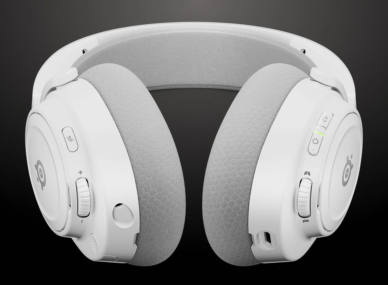 closeup image of Arctis Nova 7 Gen 2 headset