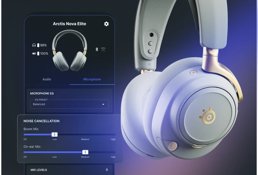 一张手机上显示 Arctis App 用户界面的图片,旁边放置着 Arctis Nova Elite 耳机