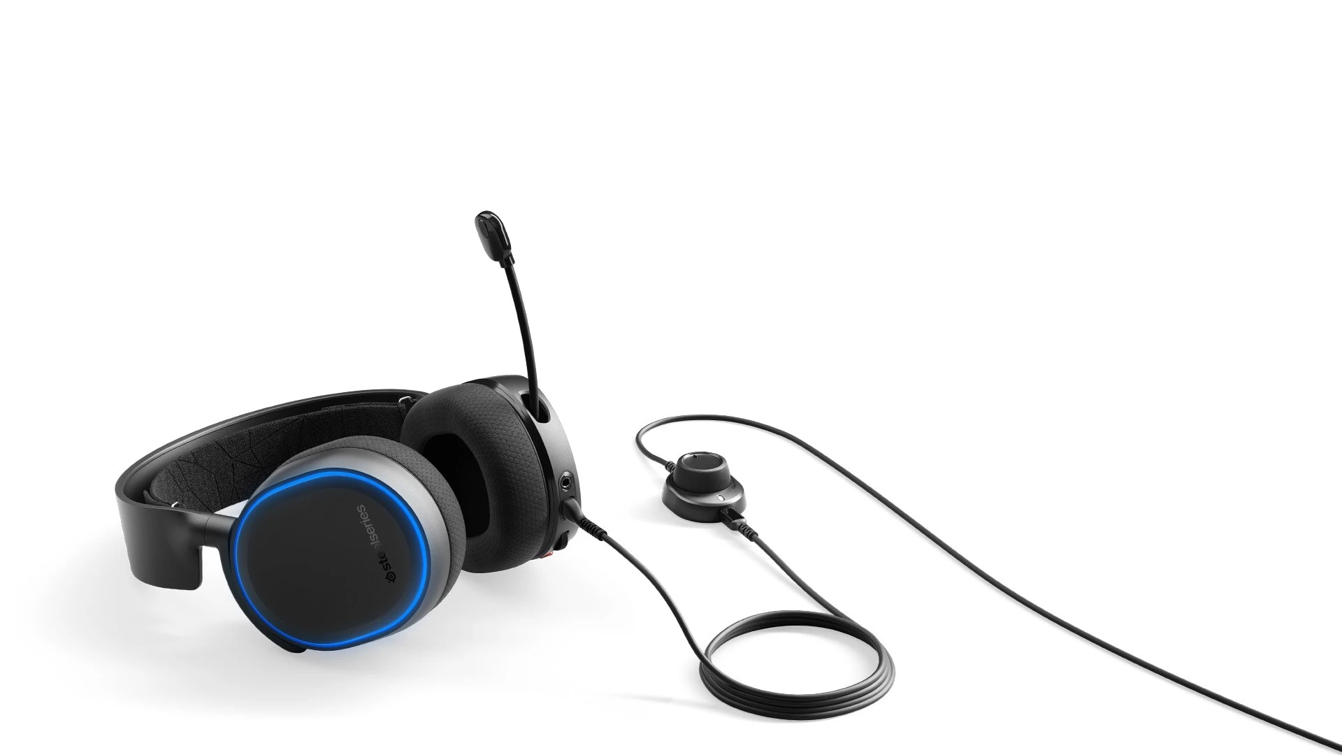 Arctis 5 headset on a white background