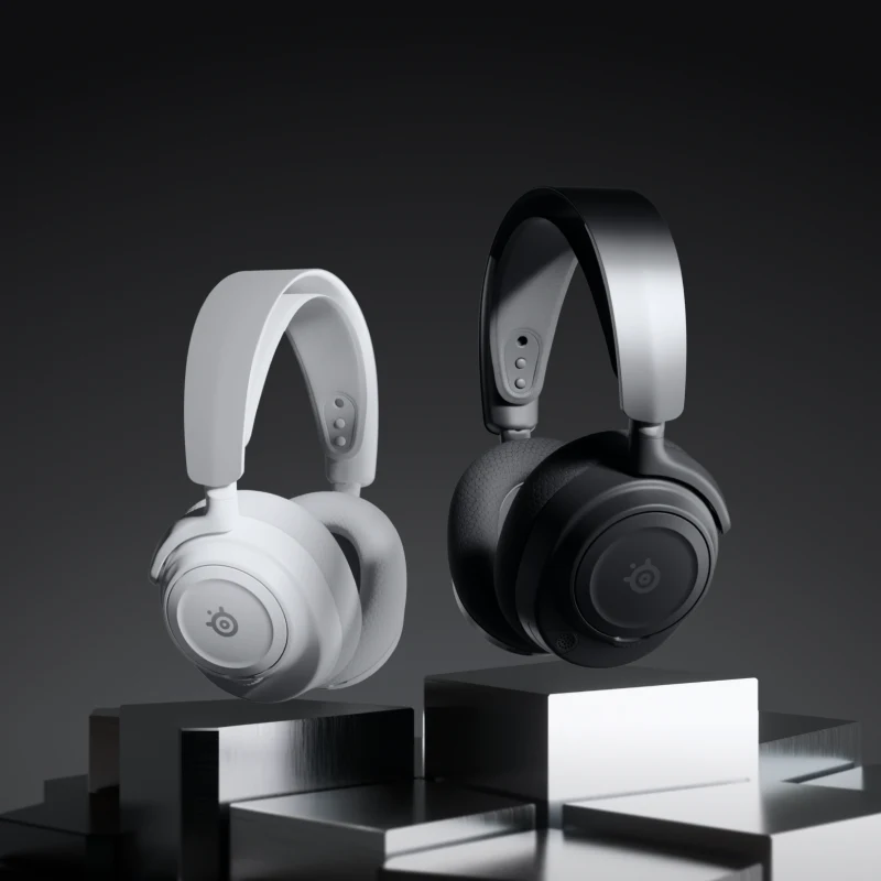 Arctis Nova 7 Gen 2 headphones in two color versions: black and white on a dark background. 