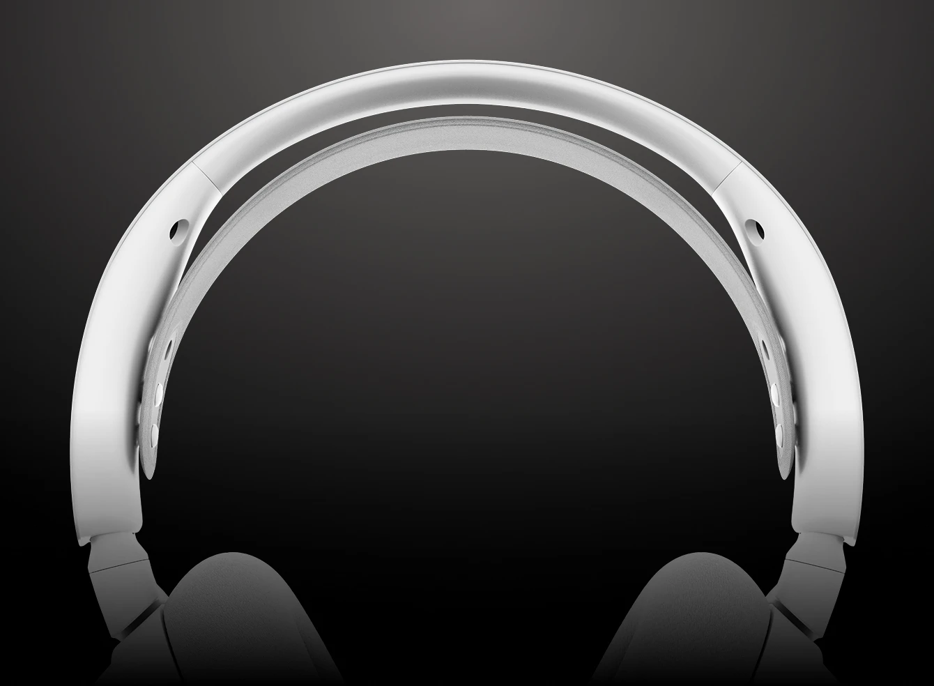 closeup image of Arctis Nova 7 headset