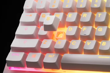 Apex 3 TKL 白色键盘特写图片