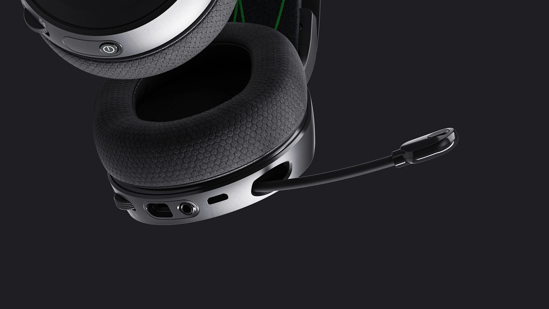 close up image of Arctis 7X microphone
