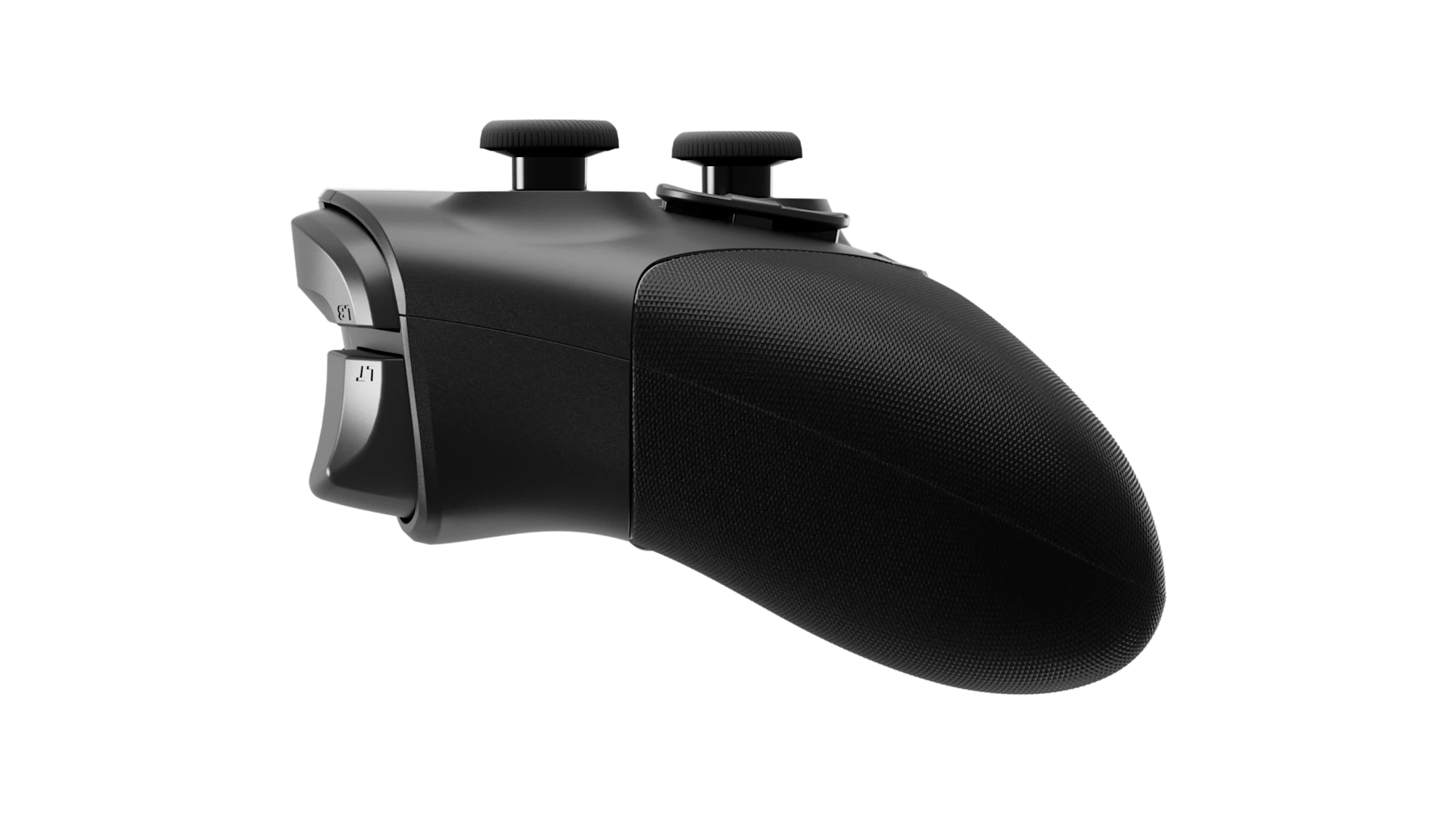 黑色 SteelSeries Aeon Pro 手柄的侧面视图，突出了橡胶质感的掌托、LB 肩键、LT 扳机键以及摇杆的间距设计。