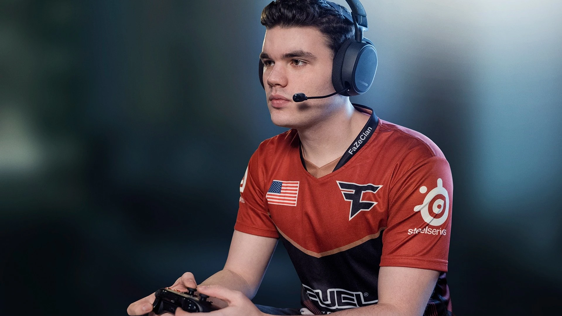 FaZe Pro Player wearing Arctis 9x headset.